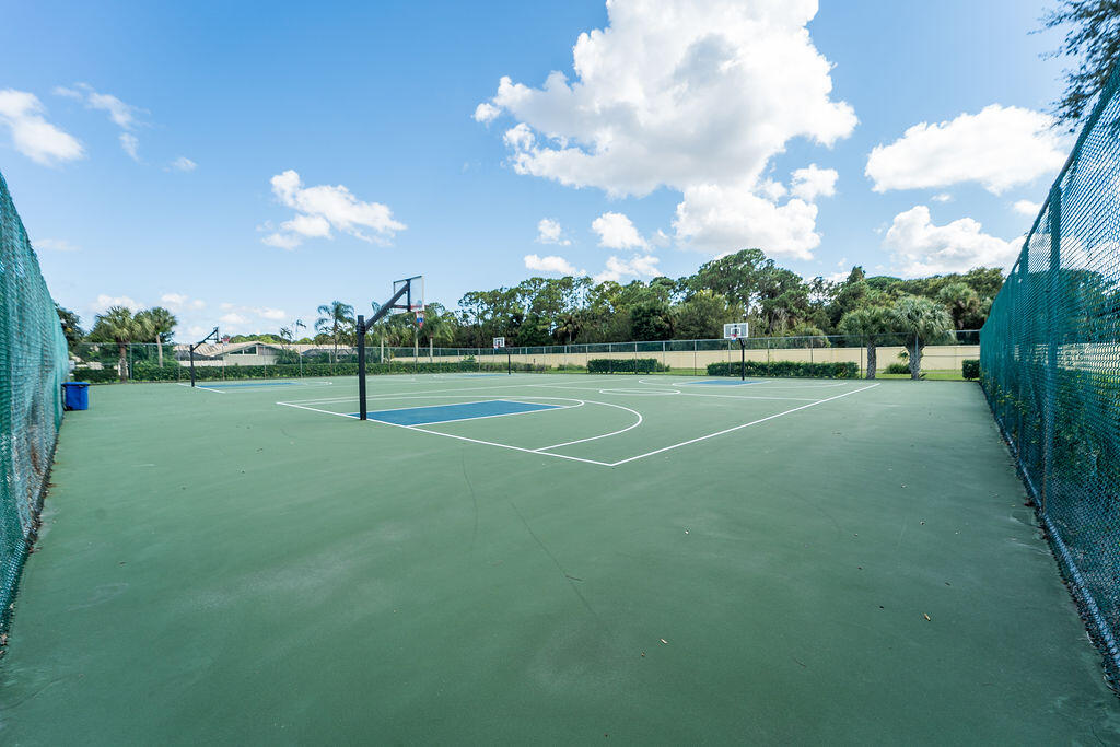 5950 Golden Eagle, Palm Beach Gardens FL 33418