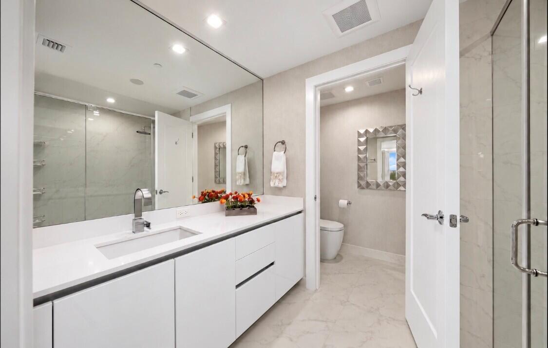 20155 Boca W #A204, Boca Raton FL 33434