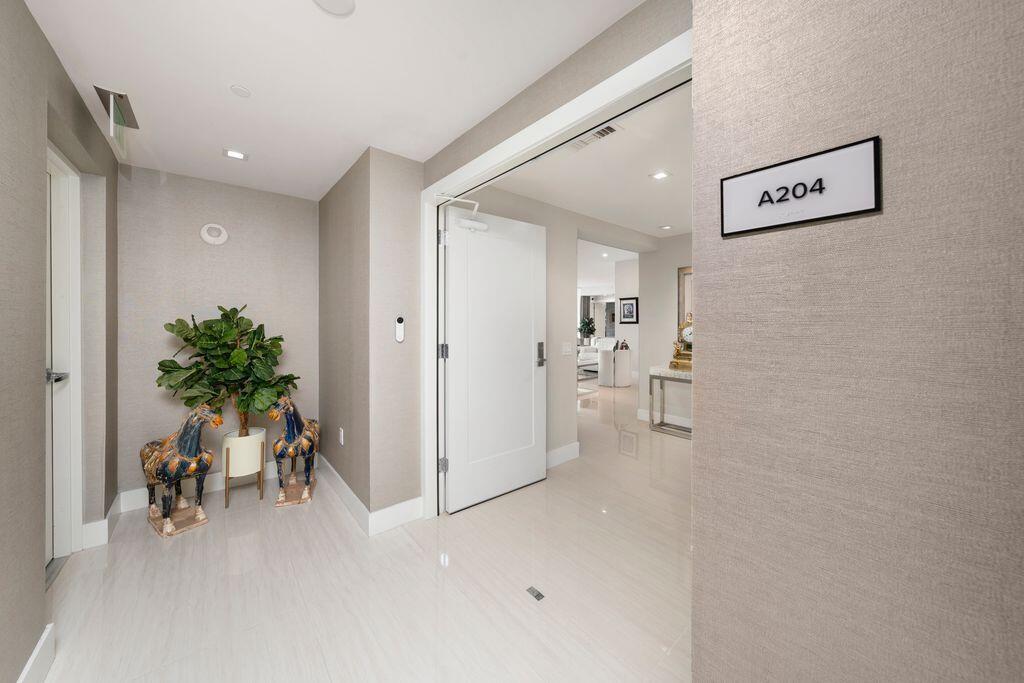20155 Boca W #A204, Boca Raton FL 33434