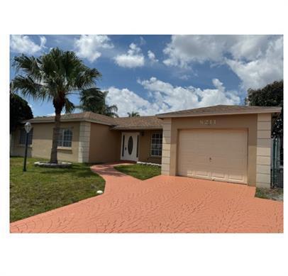 8211 NW 66th, Tamarac FL 33321