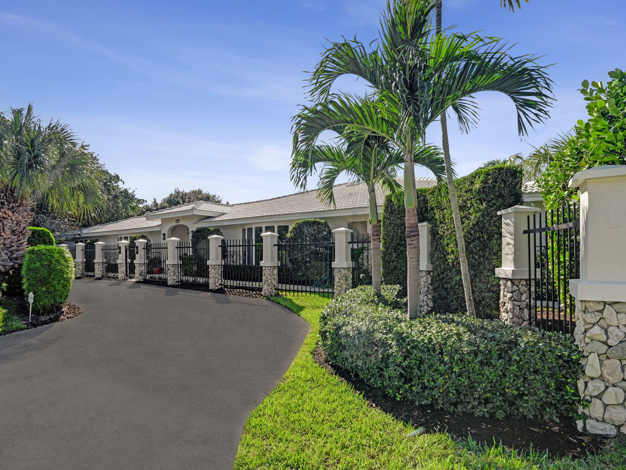 2600 NE 21st, Fort Lauderdale FL 33305