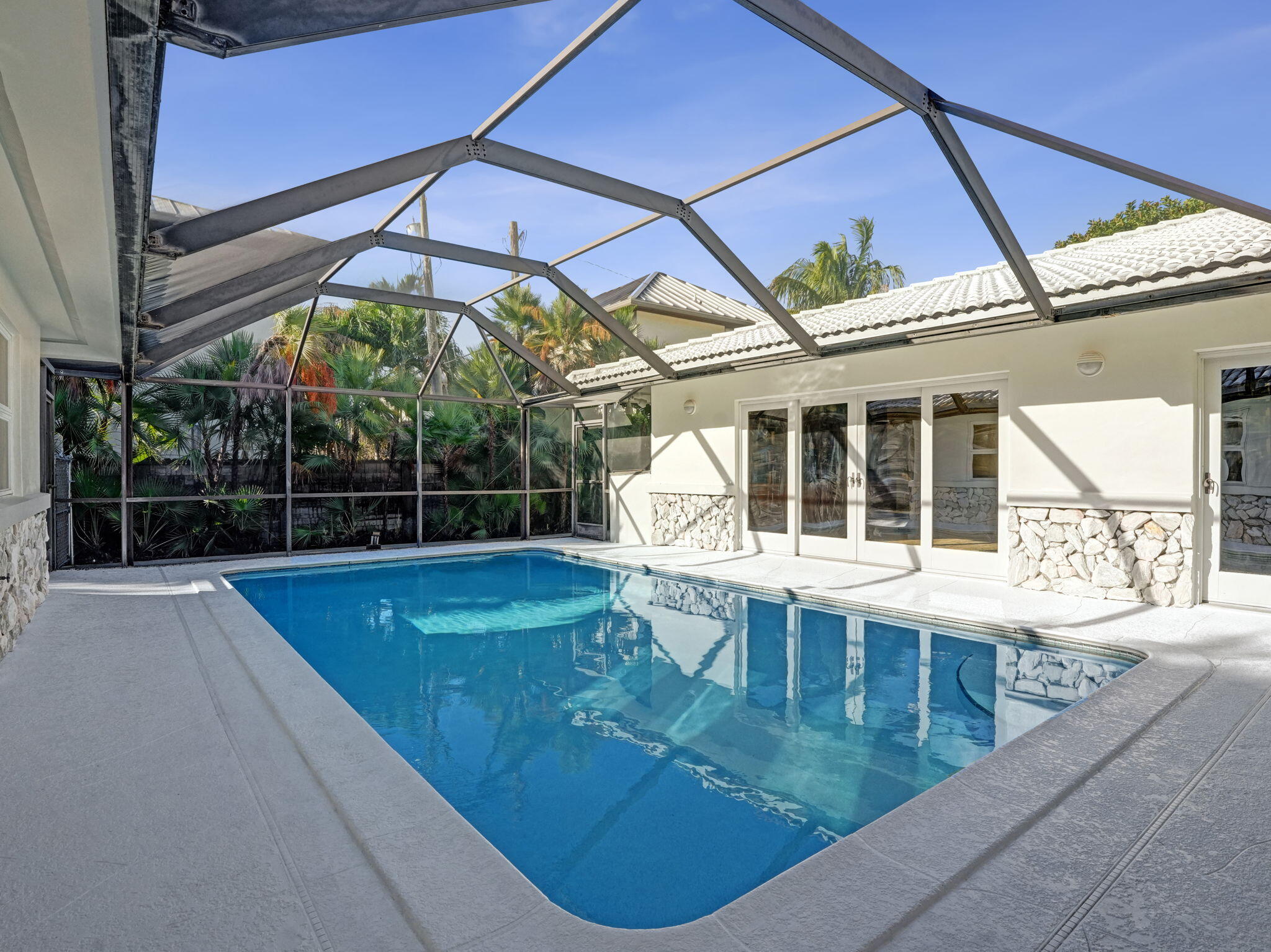 2600 NE 21st, Fort Lauderdale FL 33305