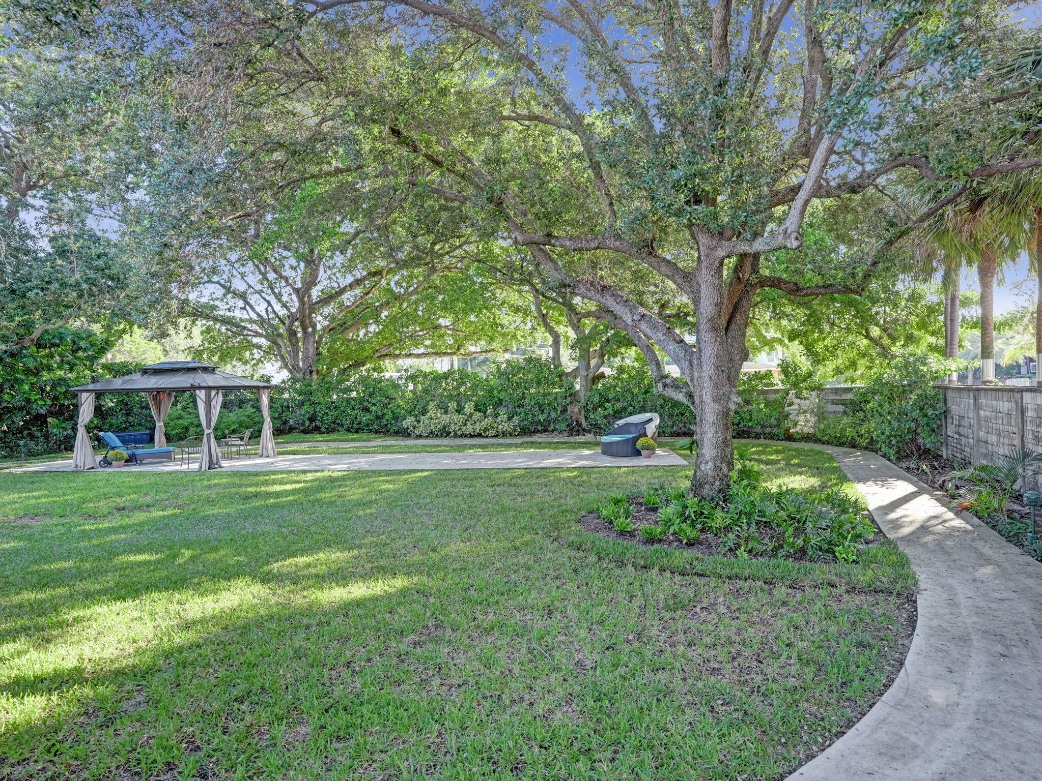 2600 NE 21st, Fort Lauderdale FL 33305