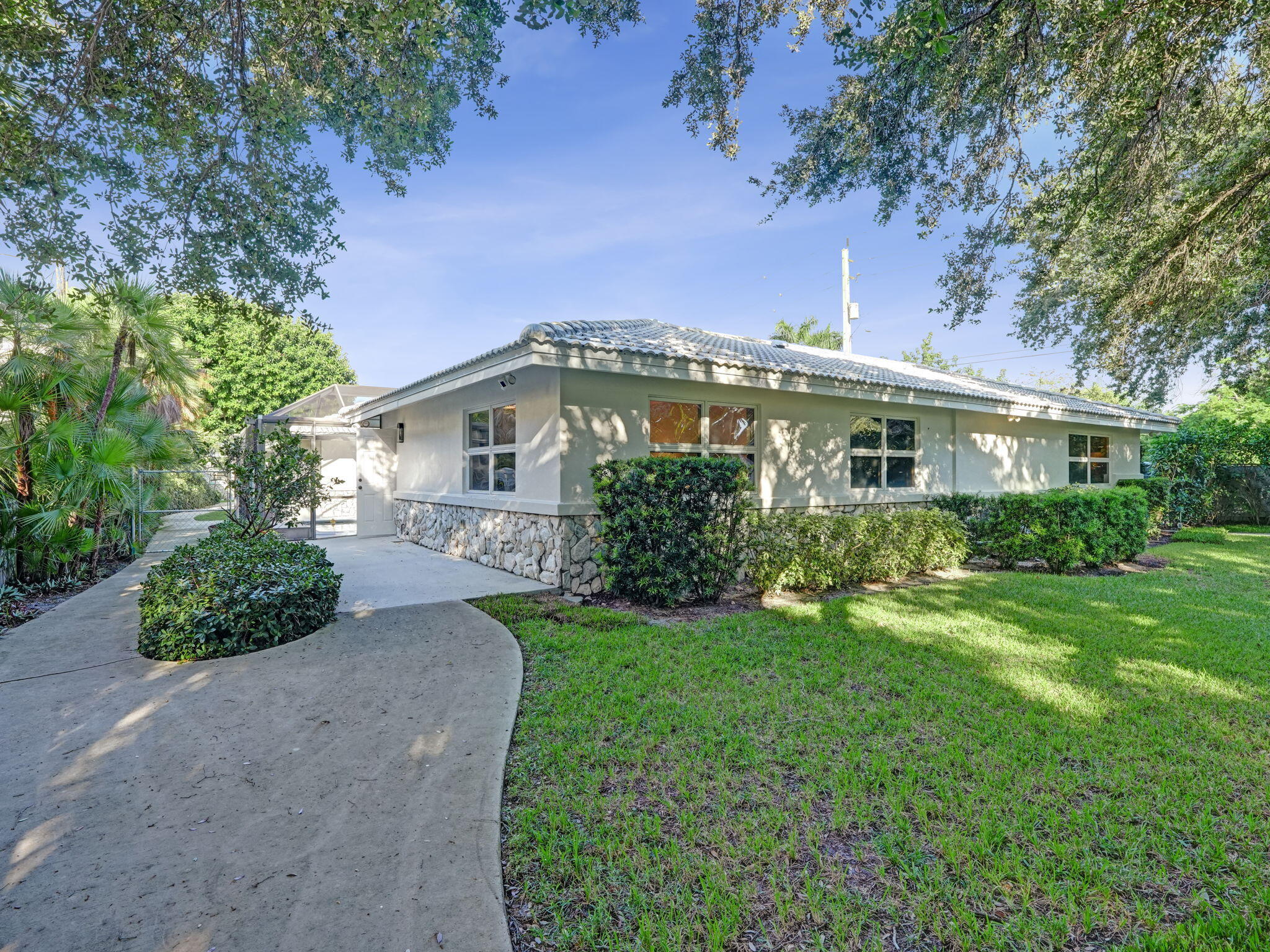 2600 NE 21st, Fort Lauderdale FL 33305