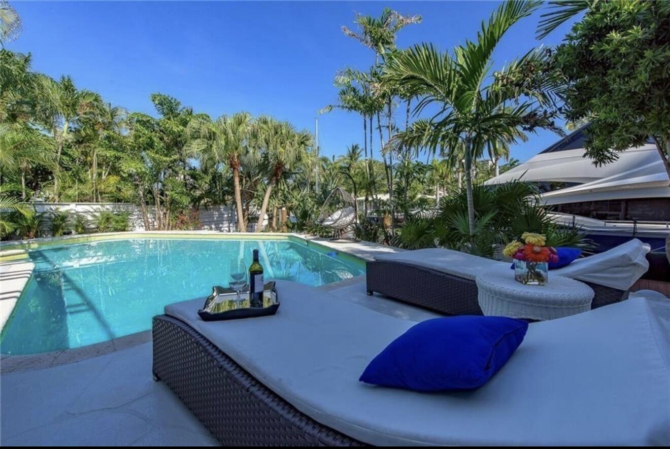 28 PELICAN, Fort Lauderdale FL 33301