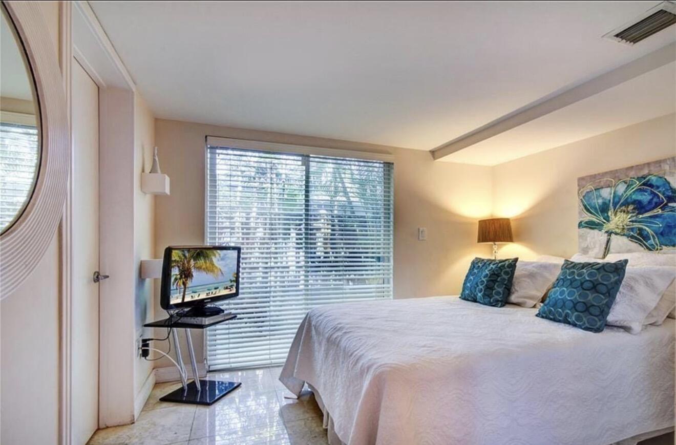 28 PELICAN, Fort Lauderdale FL 33301