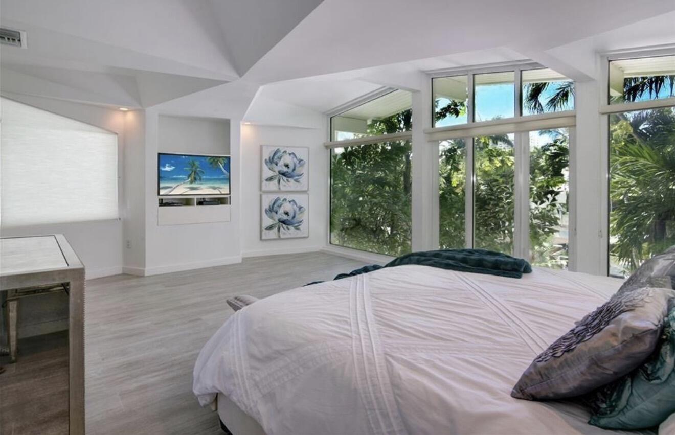 28 PELICAN, Fort Lauderdale FL 33301