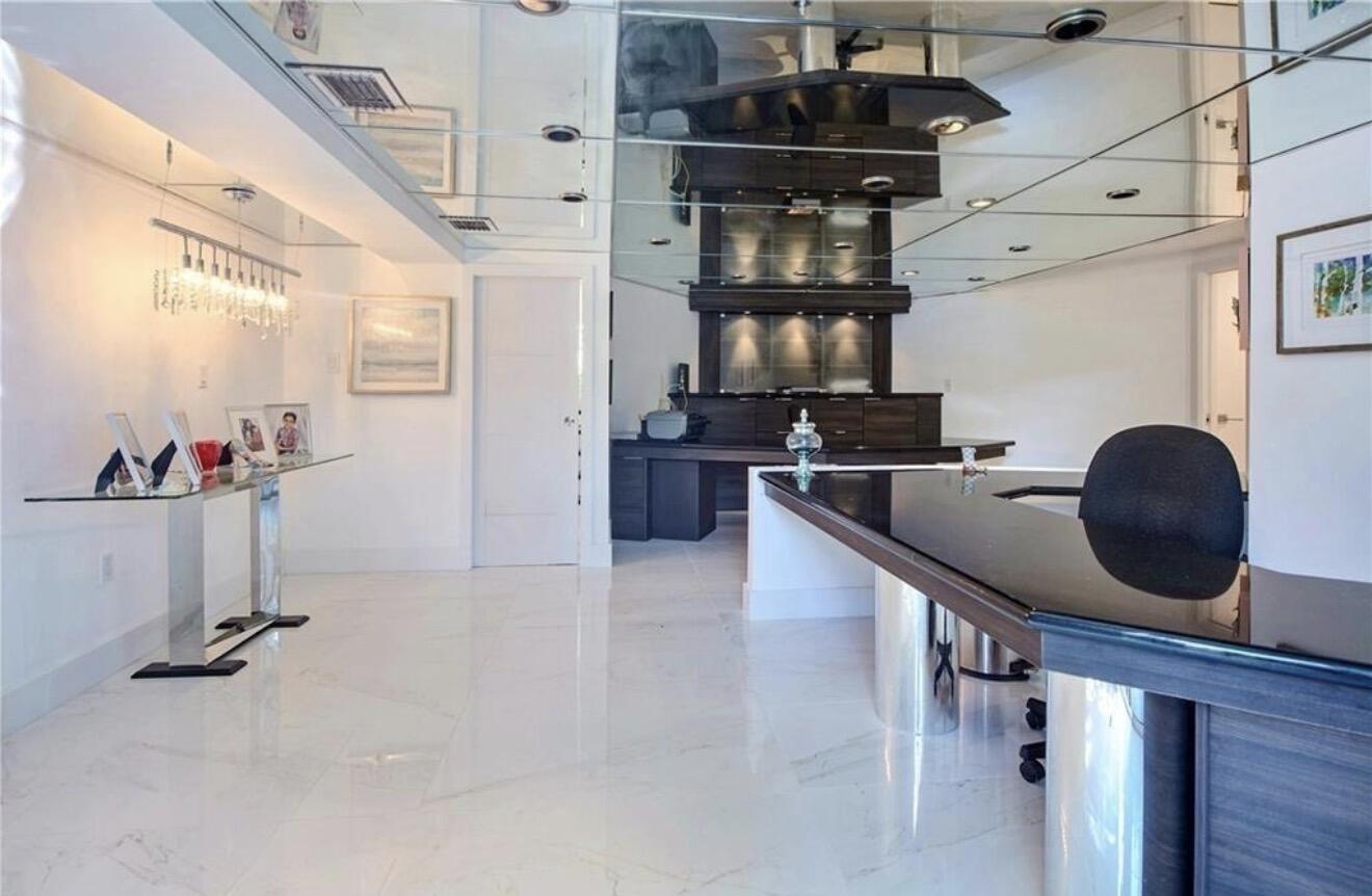 28 PELICAN, Fort Lauderdale FL 33301