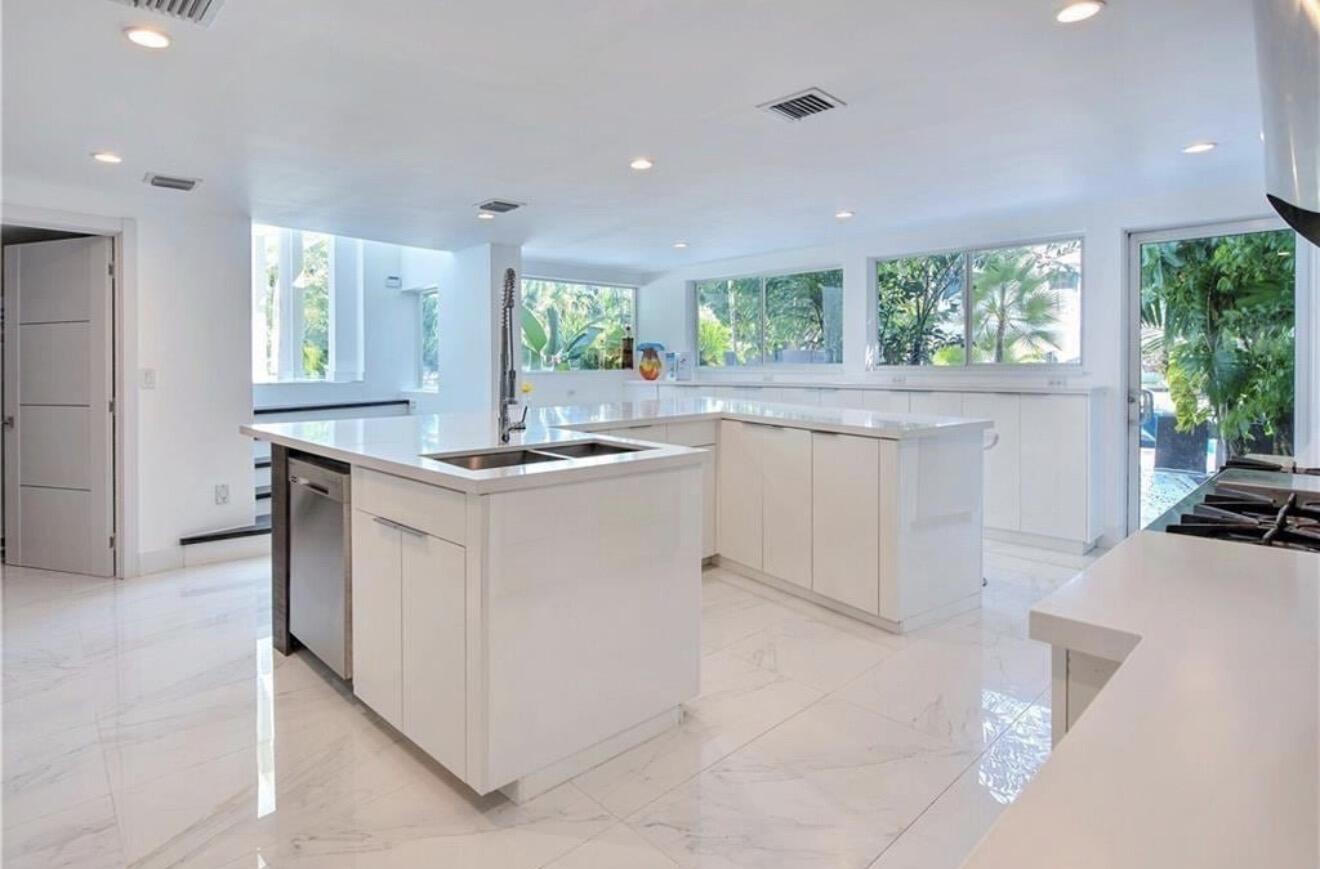 28 PELICAN, Fort Lauderdale FL 33301
