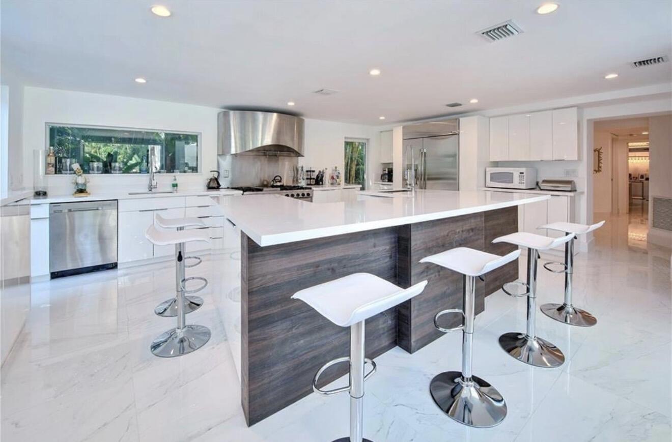 28 PELICAN, Fort Lauderdale FL 33301