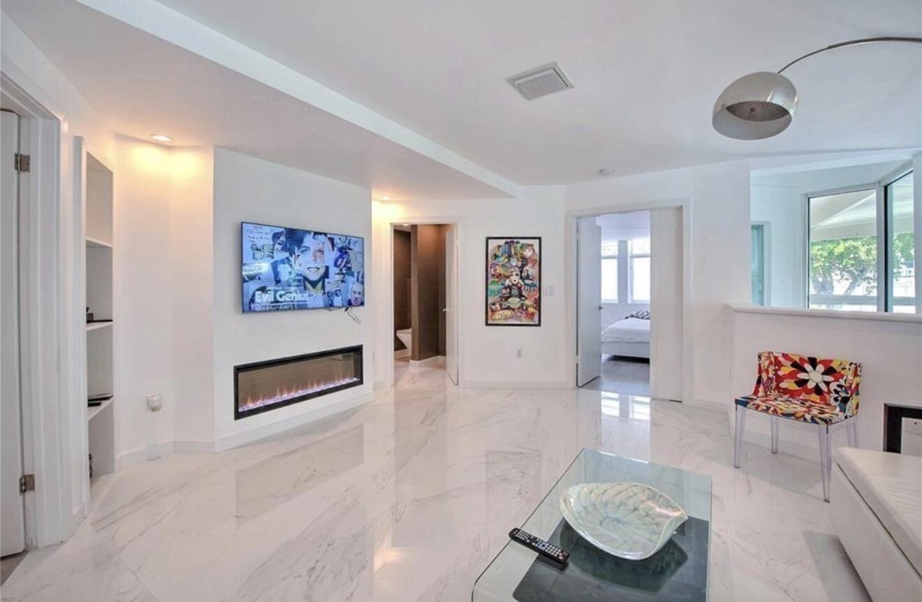 28 PELICAN, Fort Lauderdale FL 33301
