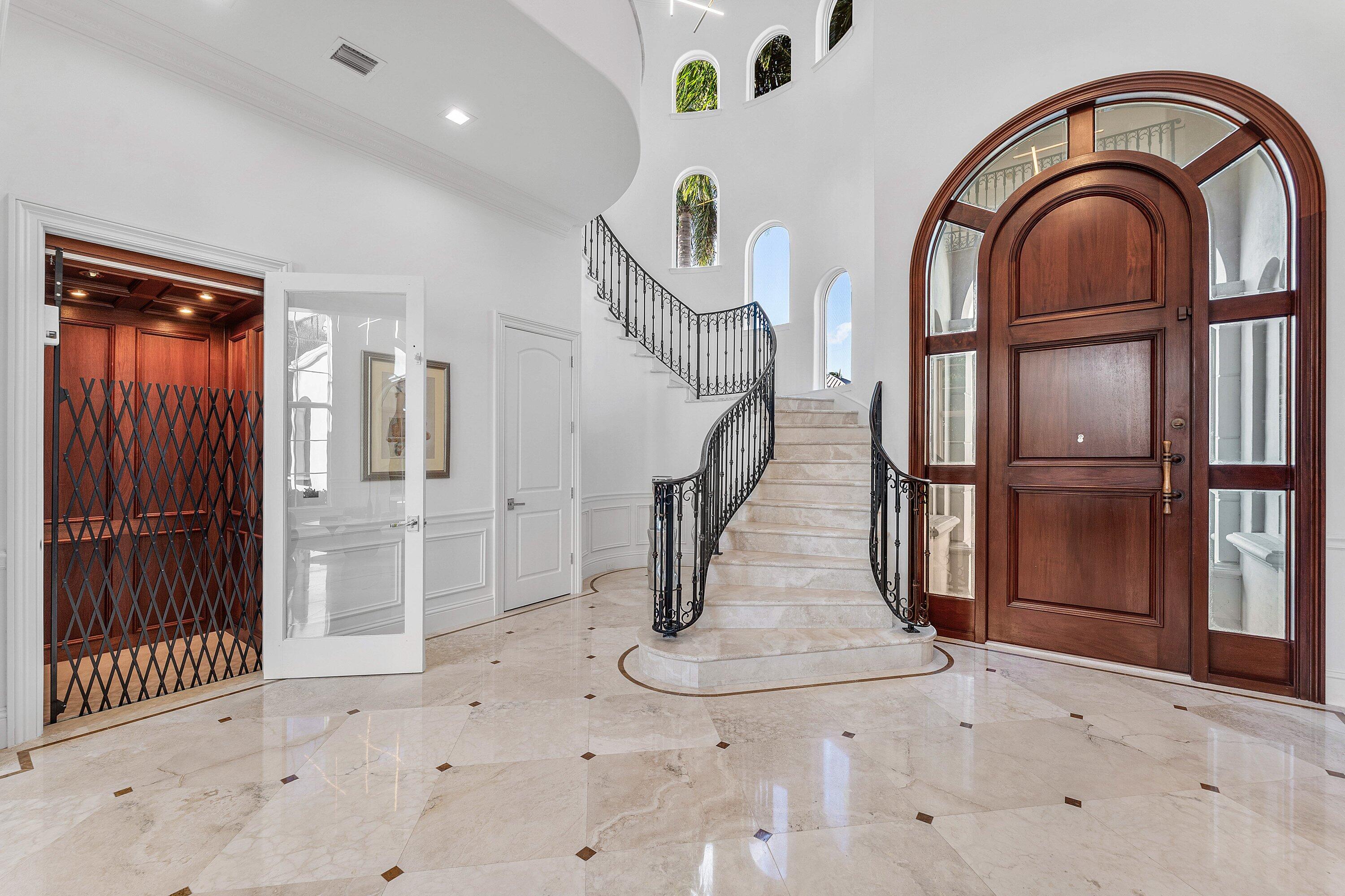 282 PRINCESS PALM, Boca Raton FL 33432