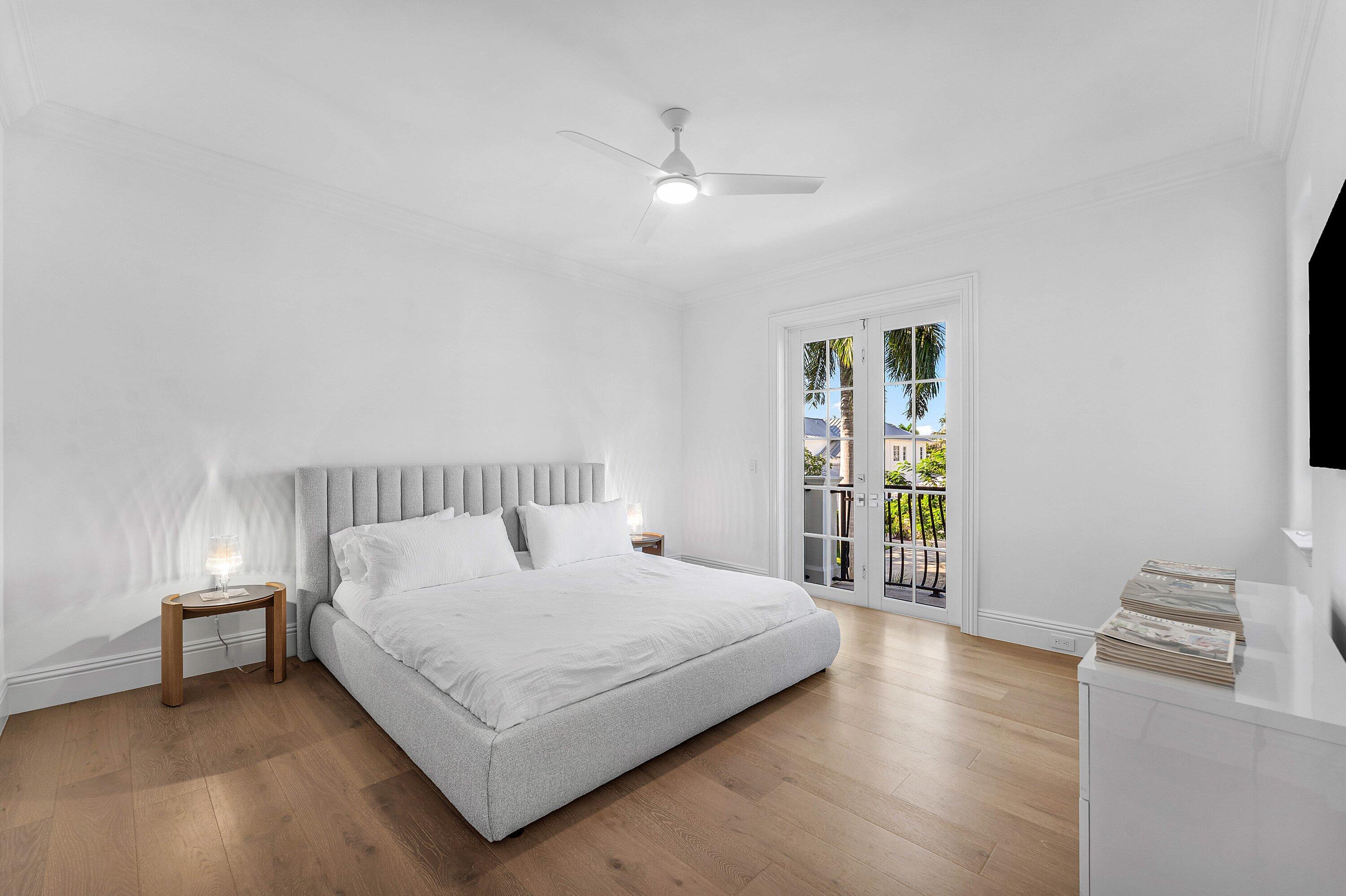 282 PRINCESS PALM, Boca Raton FL 33432