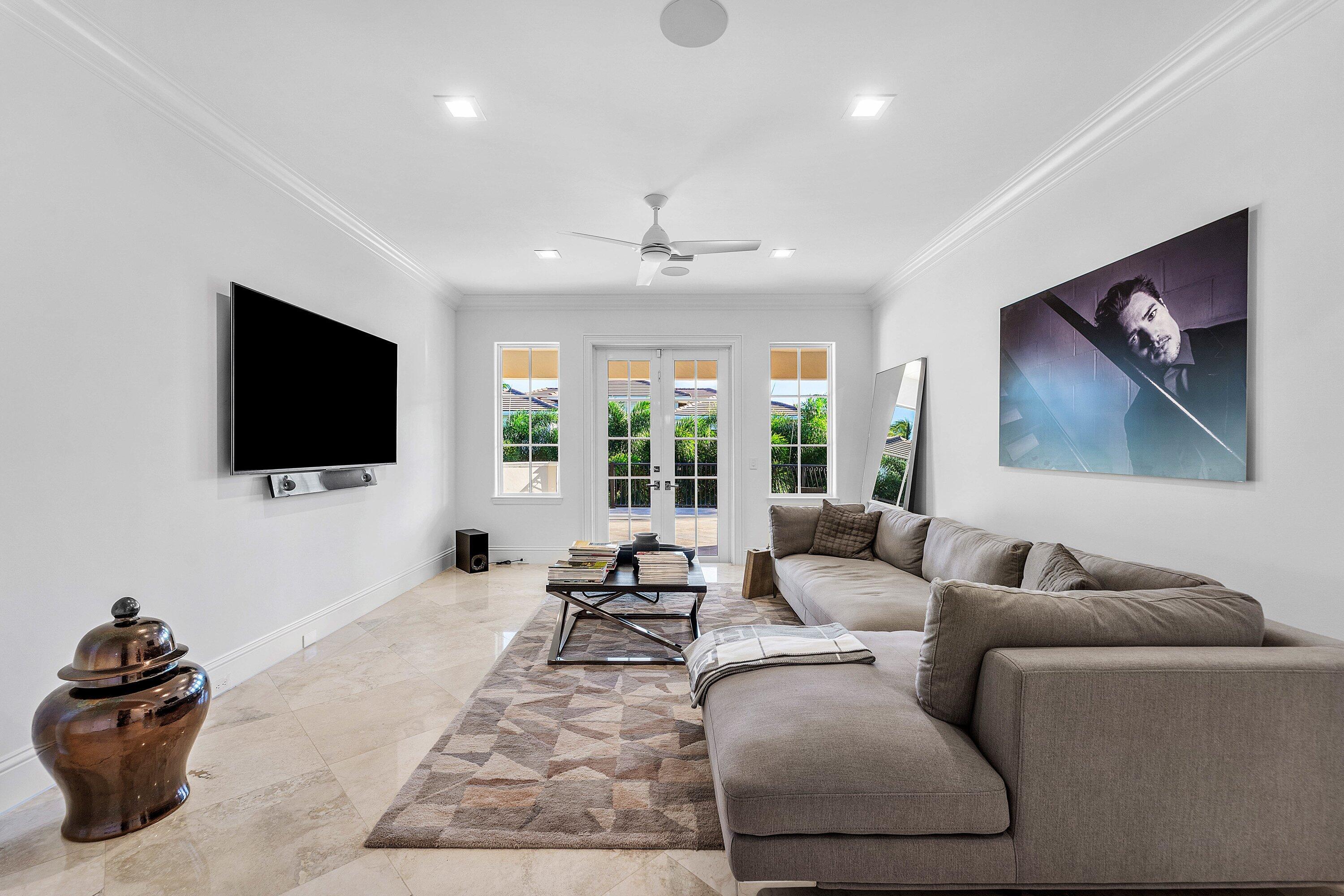 282 PRINCESS PALM, Boca Raton FL 33432