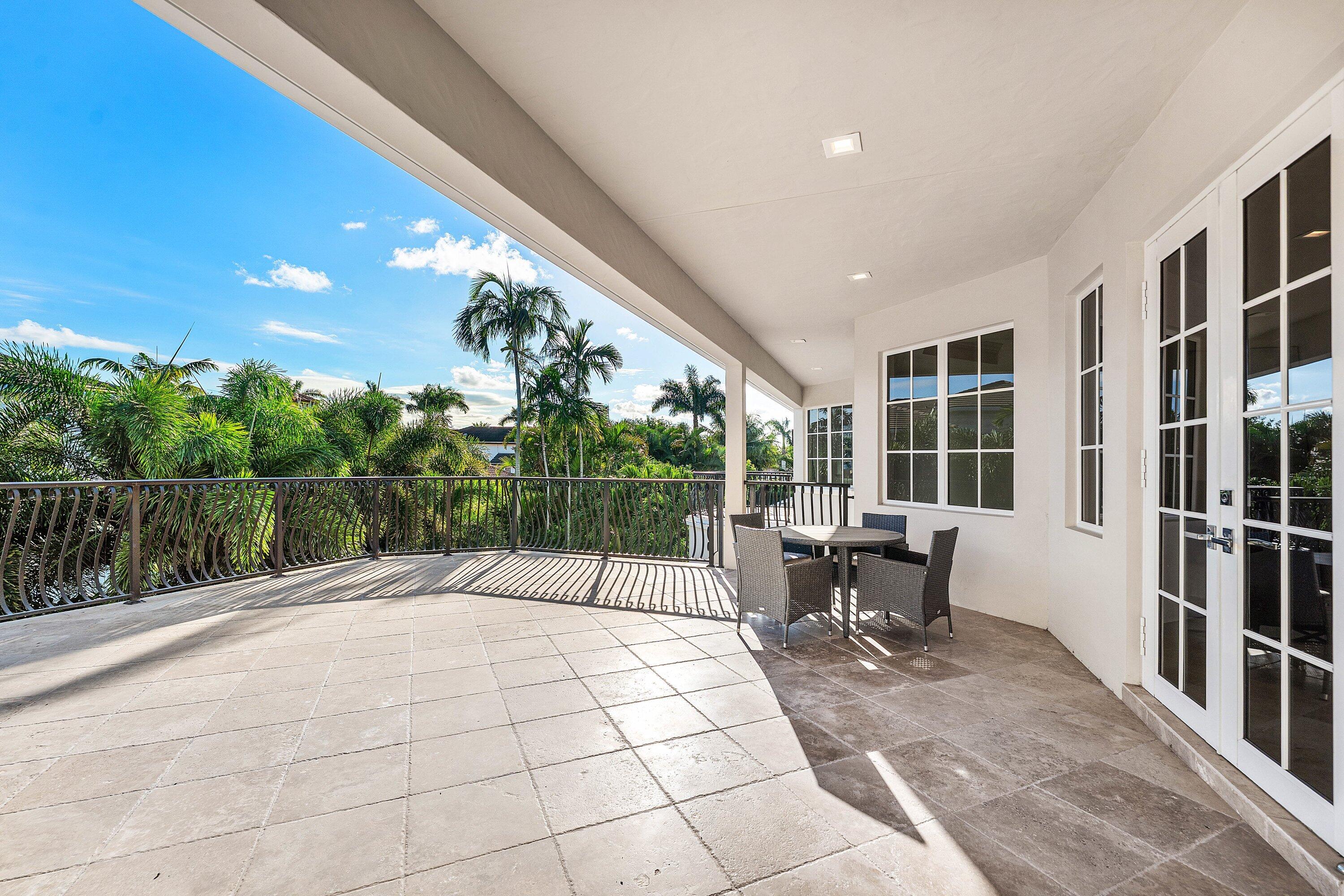 282 PRINCESS PALM, Boca Raton FL 33432