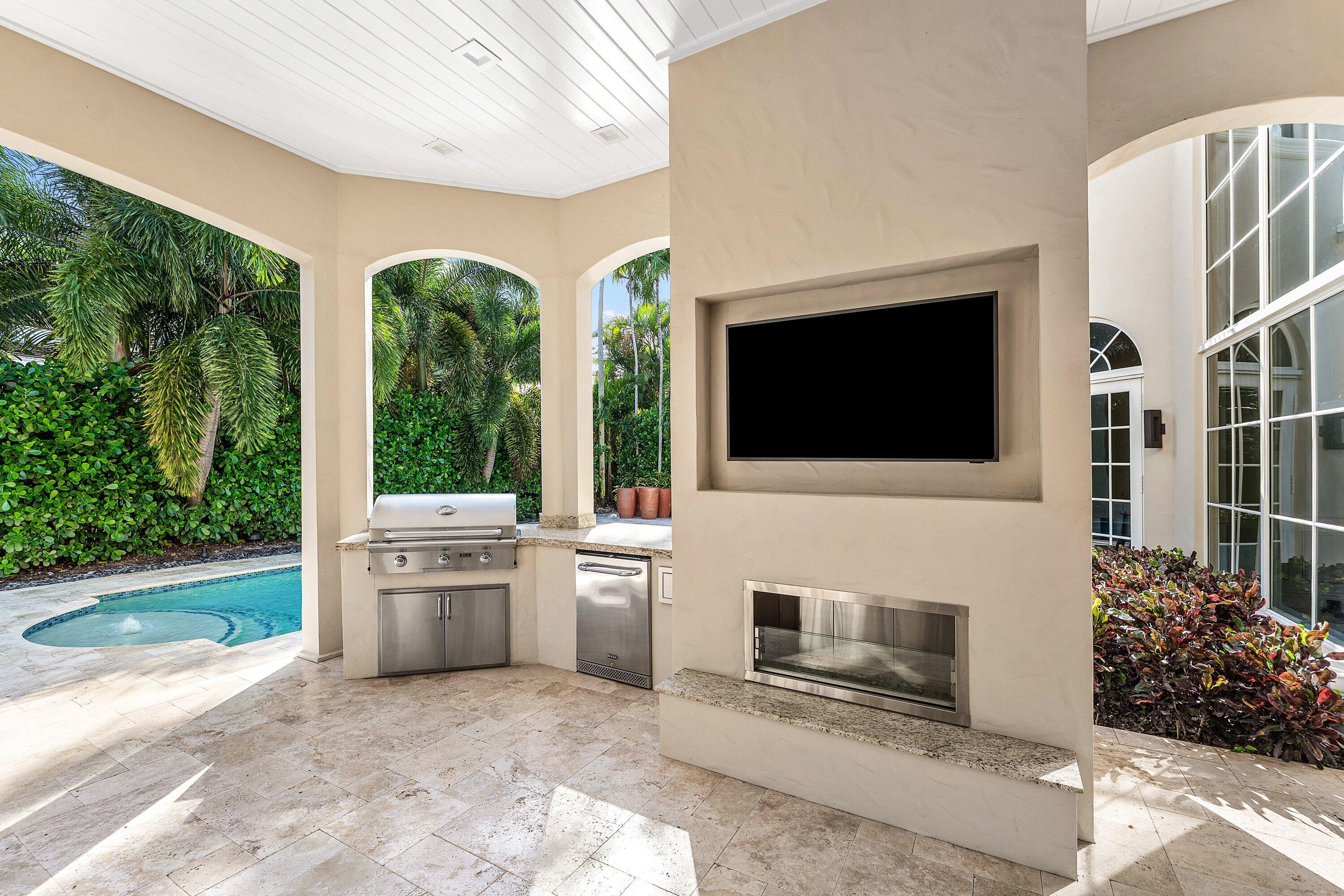 282 PRINCESS PALM, Boca Raton FL 33432
