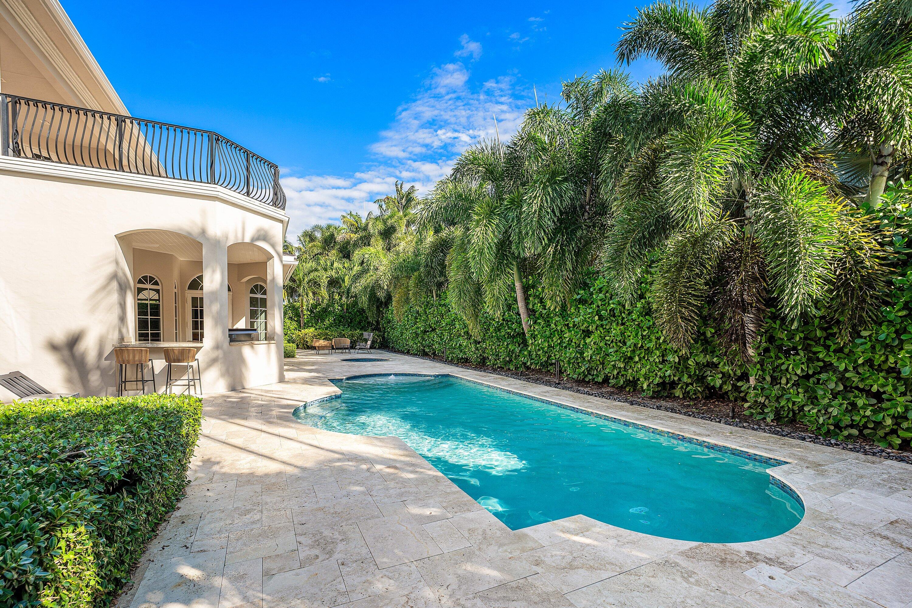 282 PRINCESS PALM, Boca Raton FL 33432