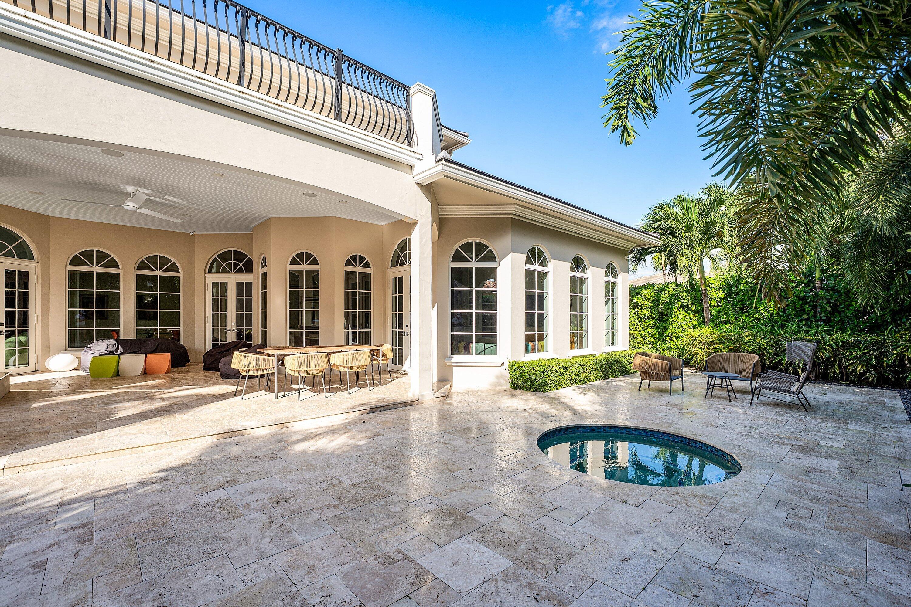 282 PRINCESS PALM, Boca Raton FL 33432
