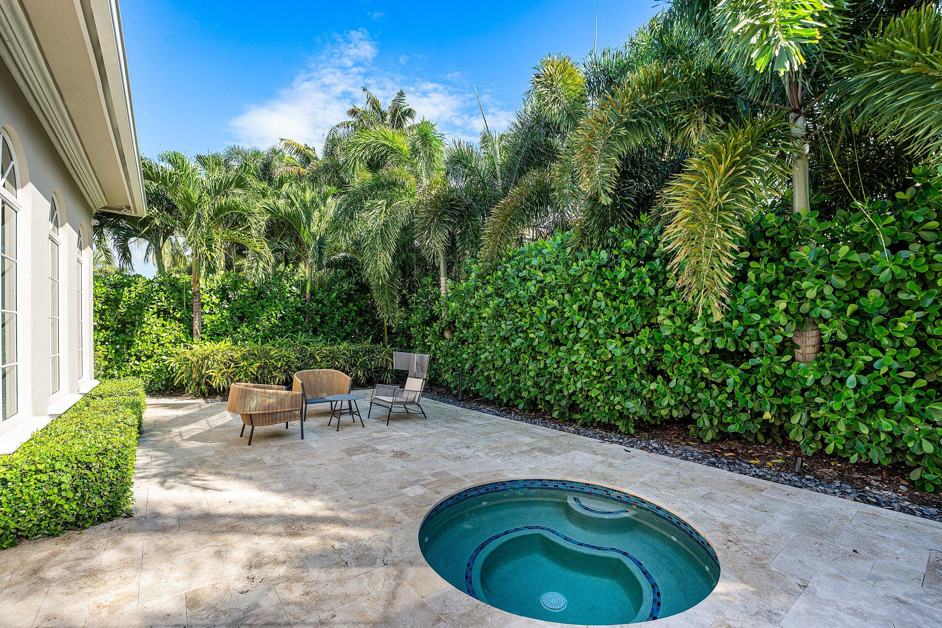 282 PRINCESS PALM, Boca Raton FL 33432