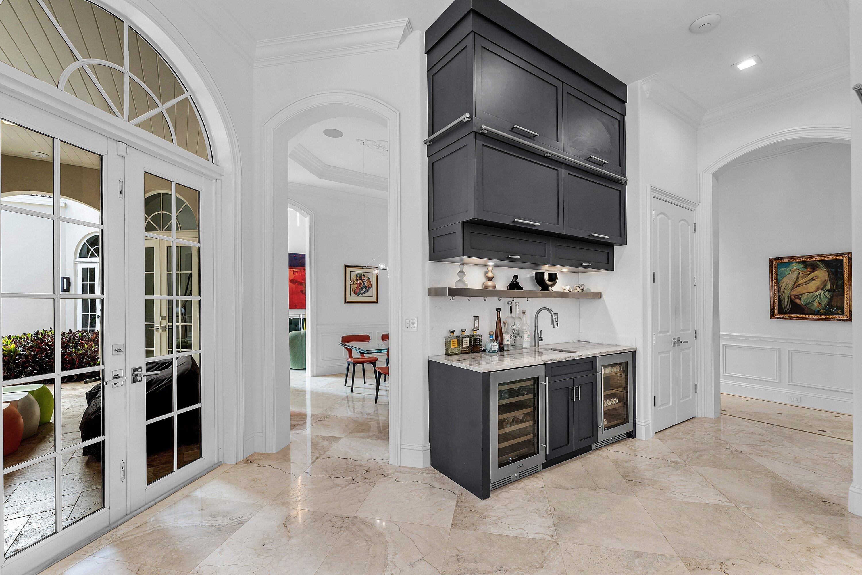 282 PRINCESS PALM, Boca Raton FL 33432