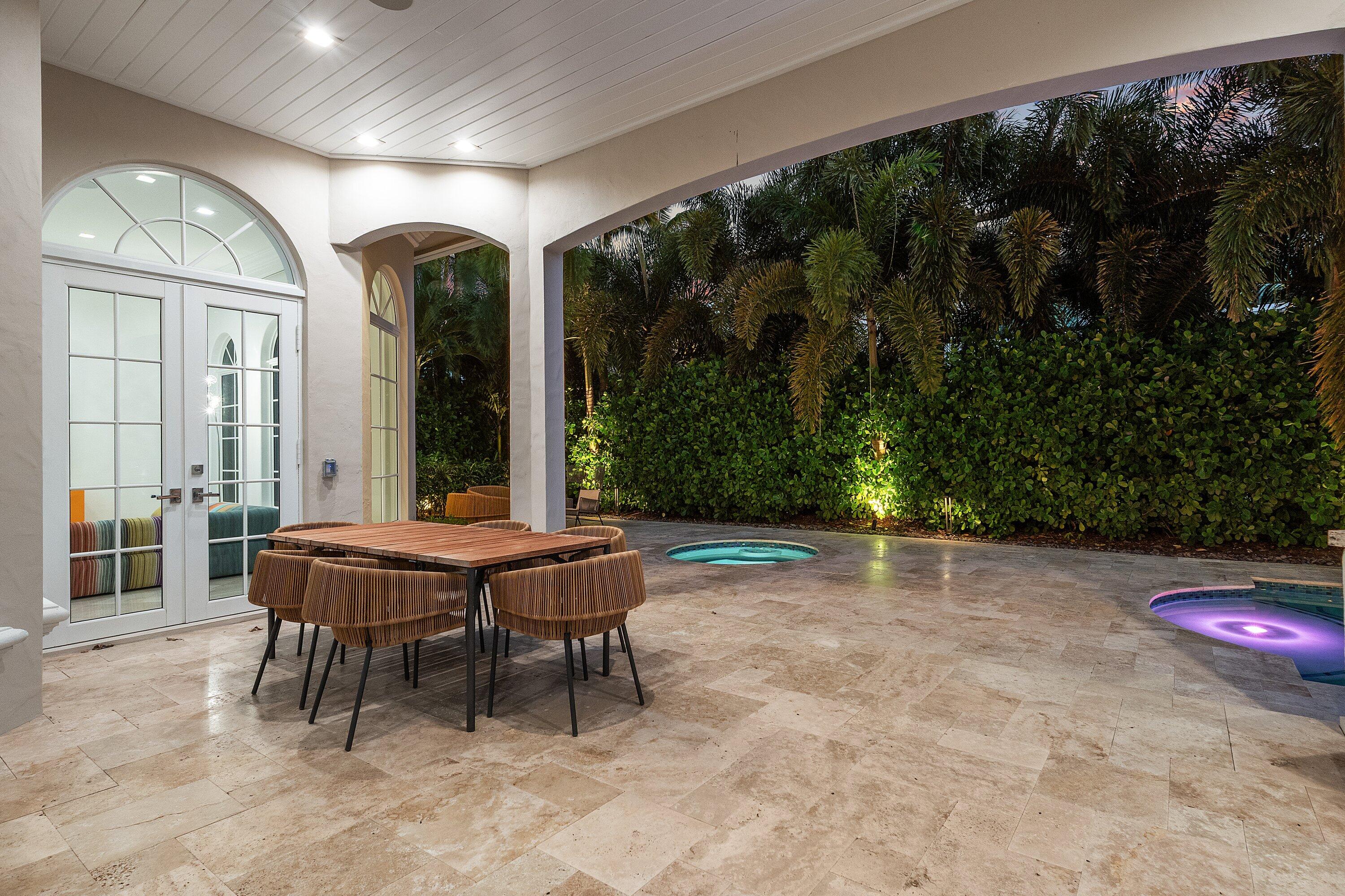 282 PRINCESS PALM, Boca Raton FL 33432