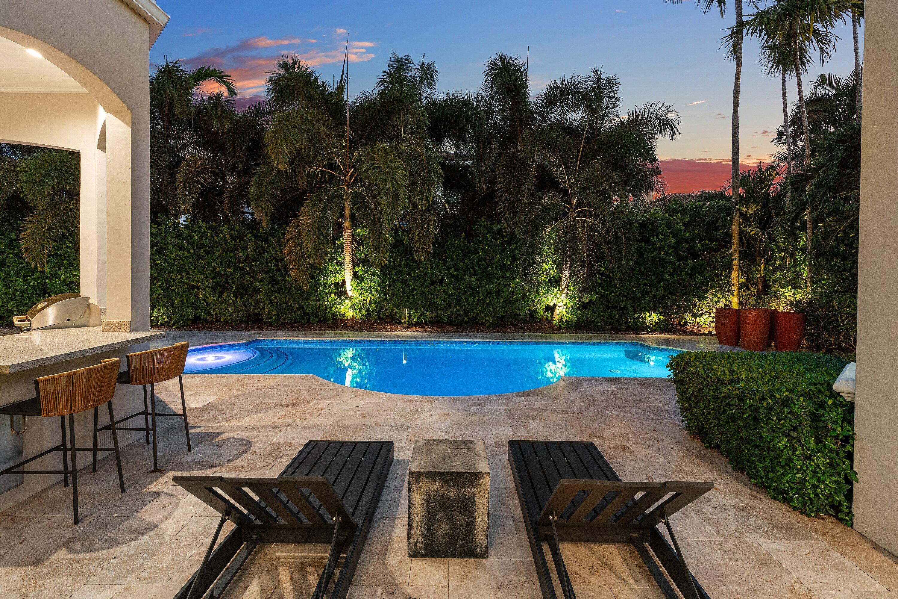 282 PRINCESS PALM, Boca Raton FL 33432