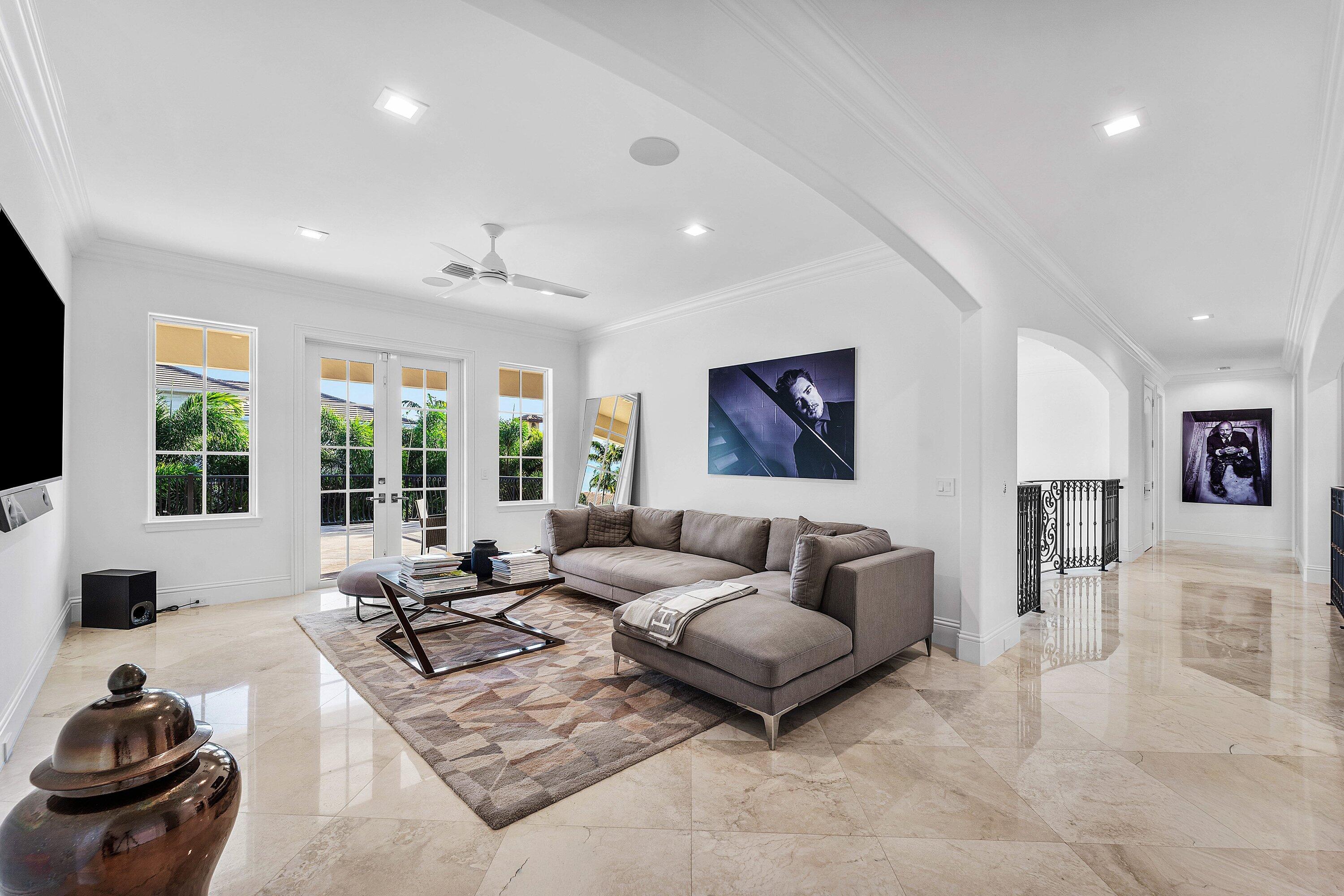 282 PRINCESS PALM, Boca Raton FL 33432