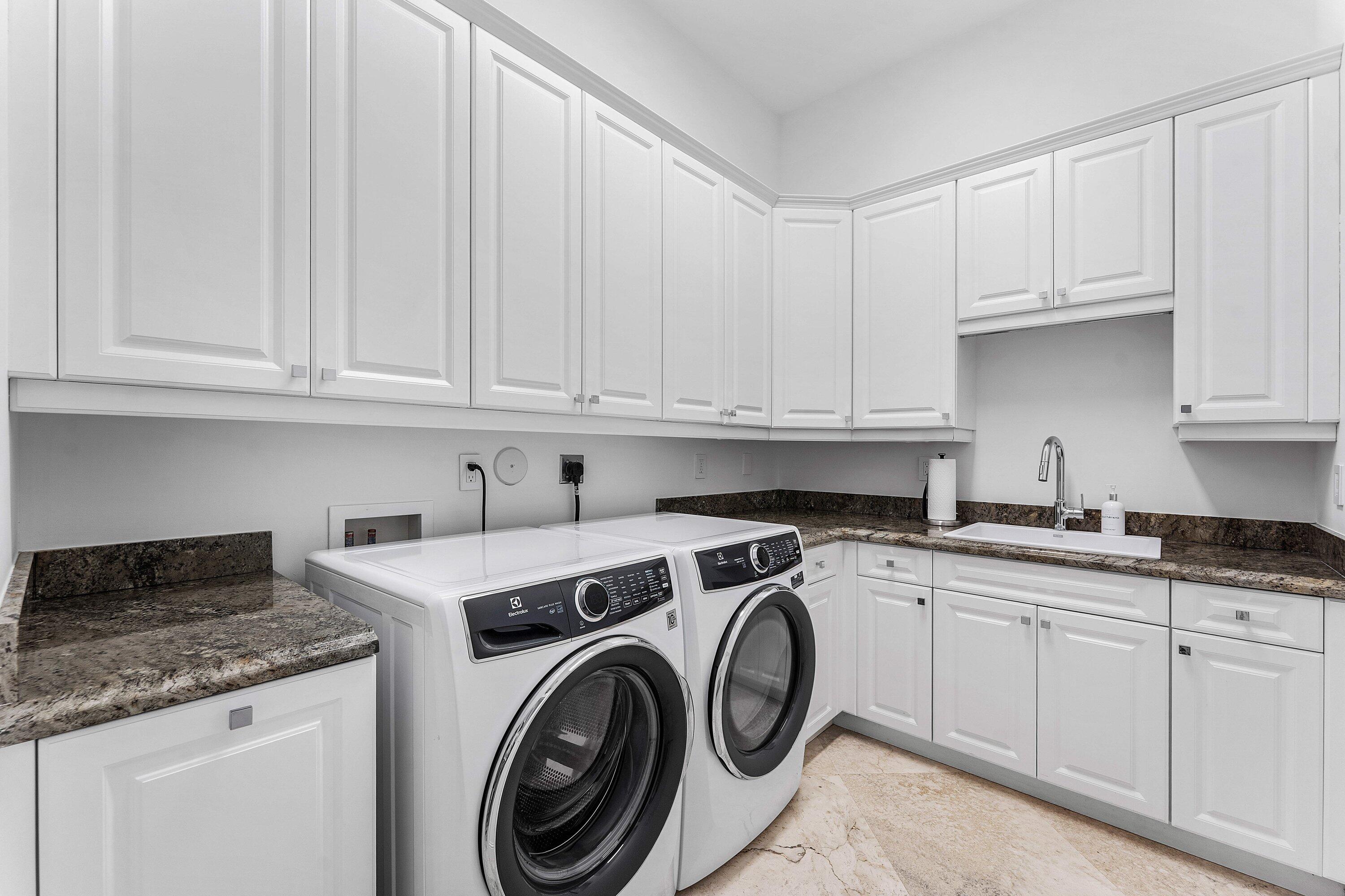 282 PRINCESS PALM, Boca Raton FL 33432