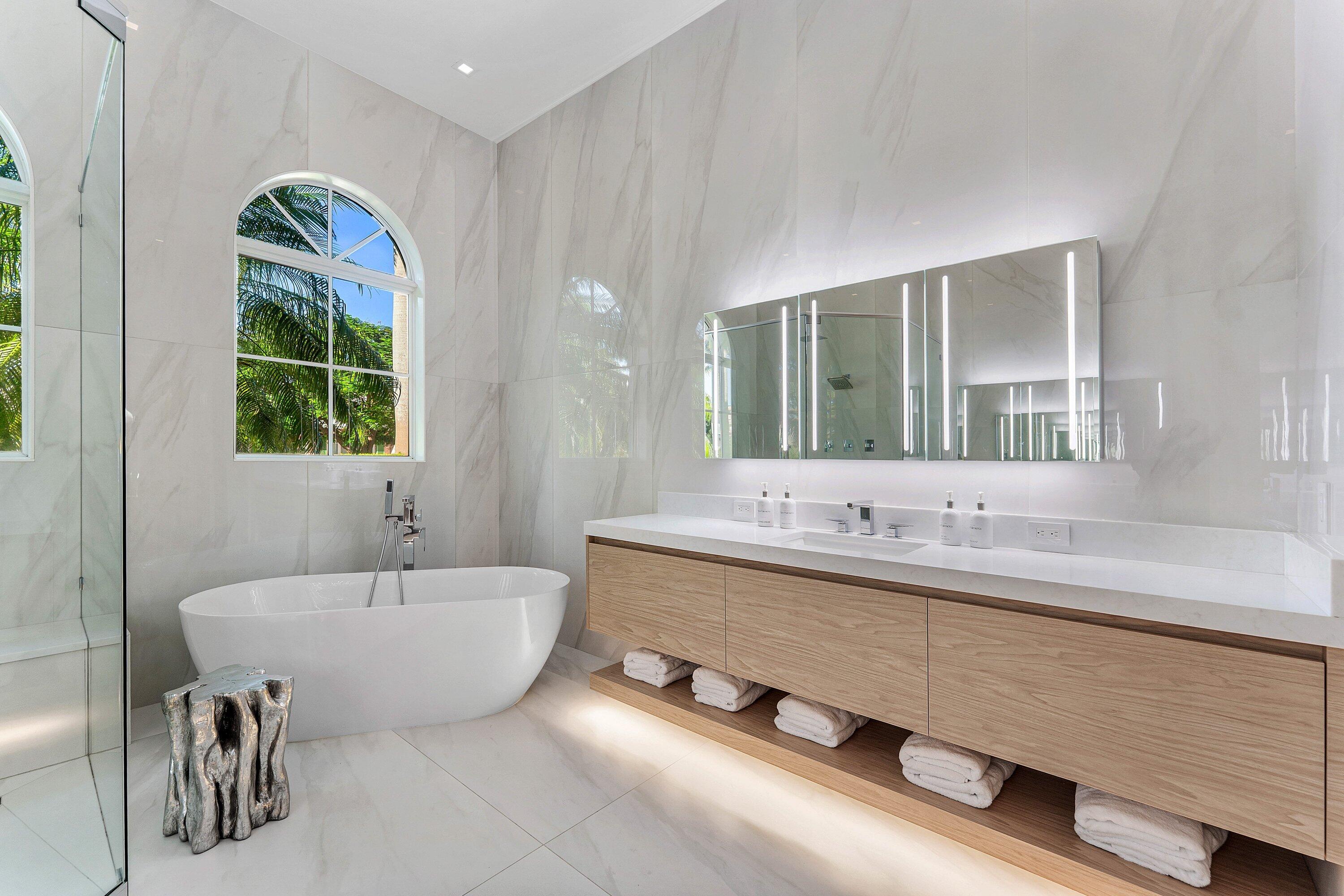 282 PRINCESS PALM, Boca Raton FL 33432