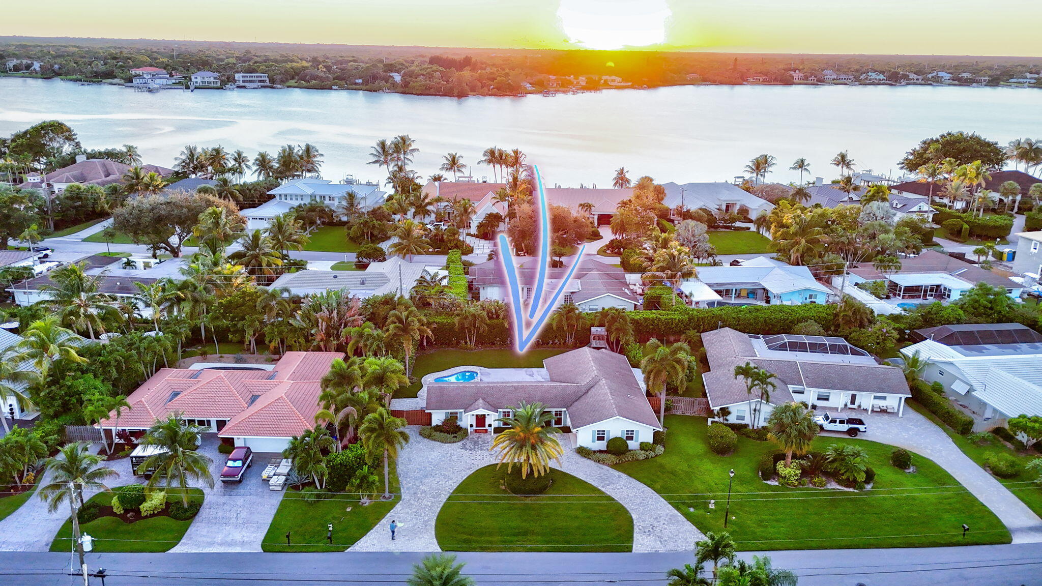 215 GOLFVIEW, Tequesta FL 33469