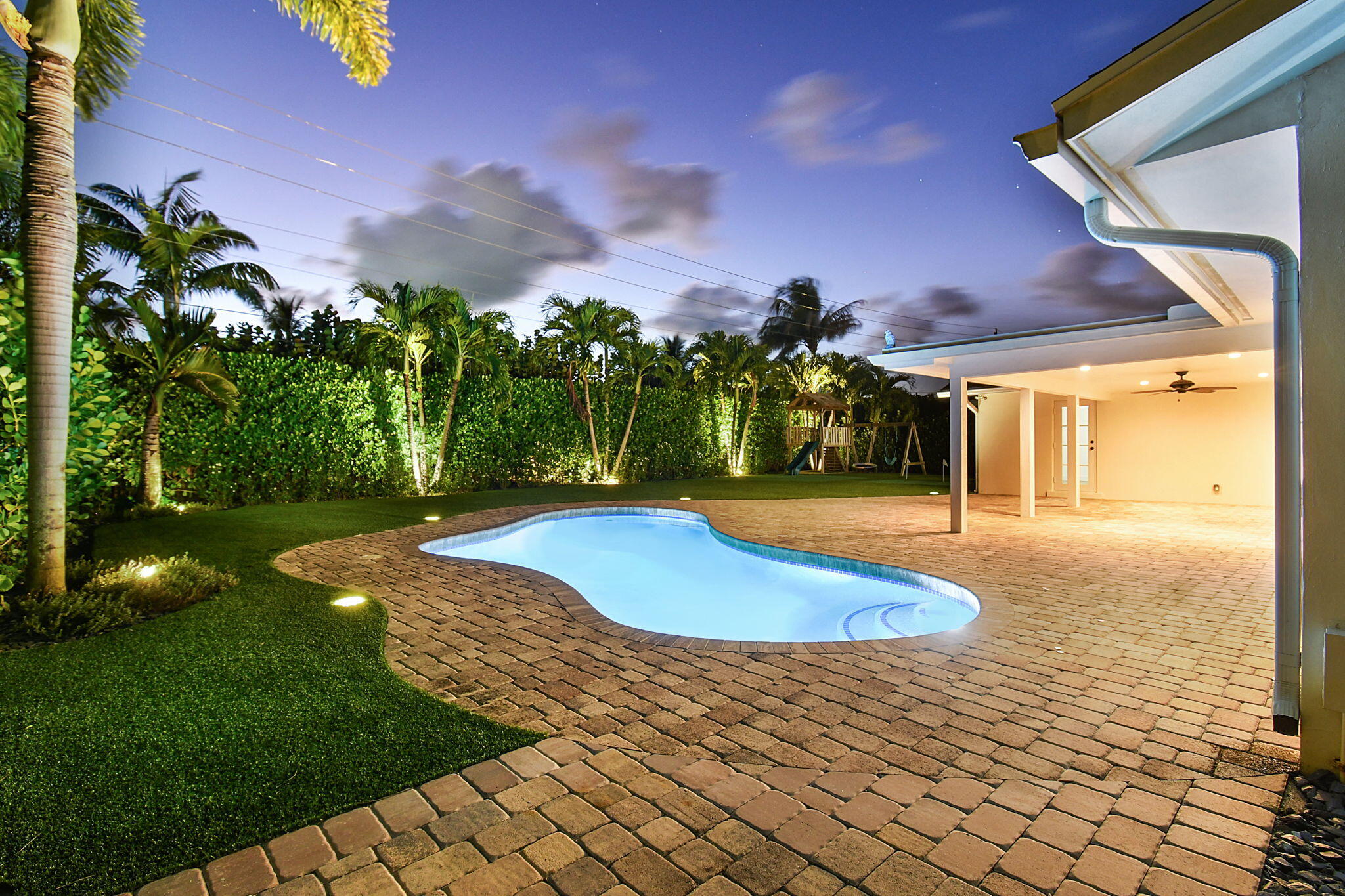 215 GOLFVIEW, Tequesta FL 33469