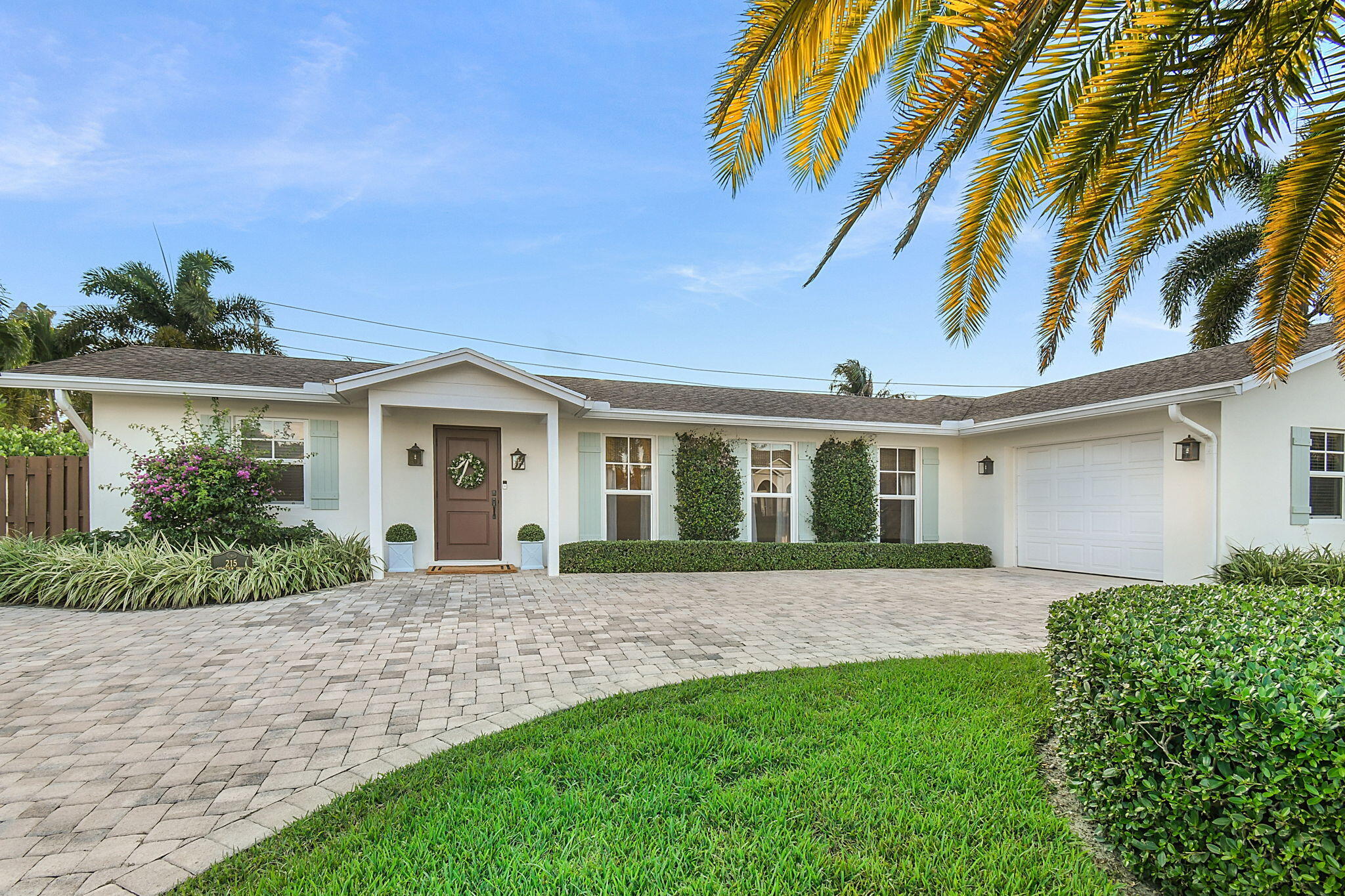 215 GOLFVIEW, Tequesta FL 33469