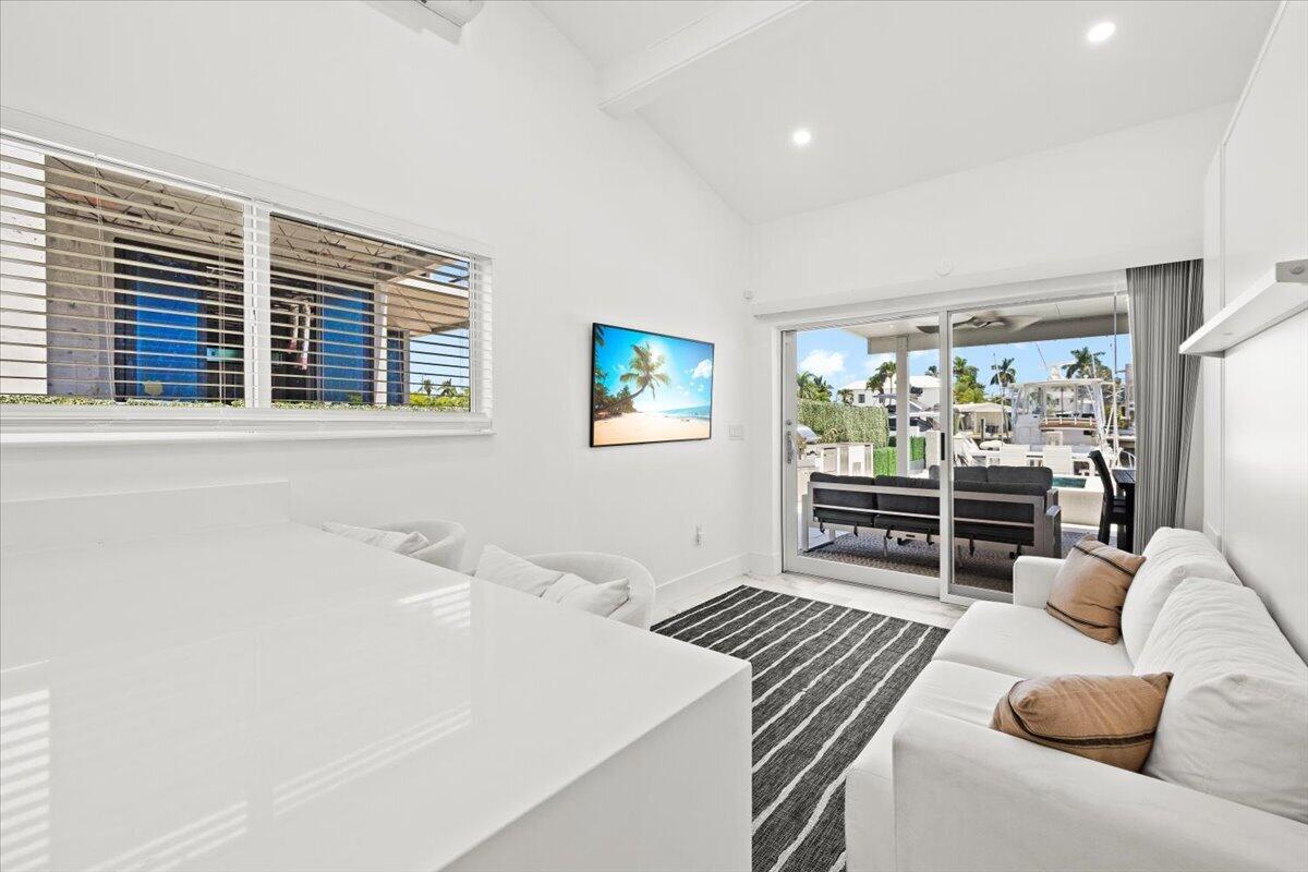 1322 CORDOVA, Fort Lauderdale FL 33316