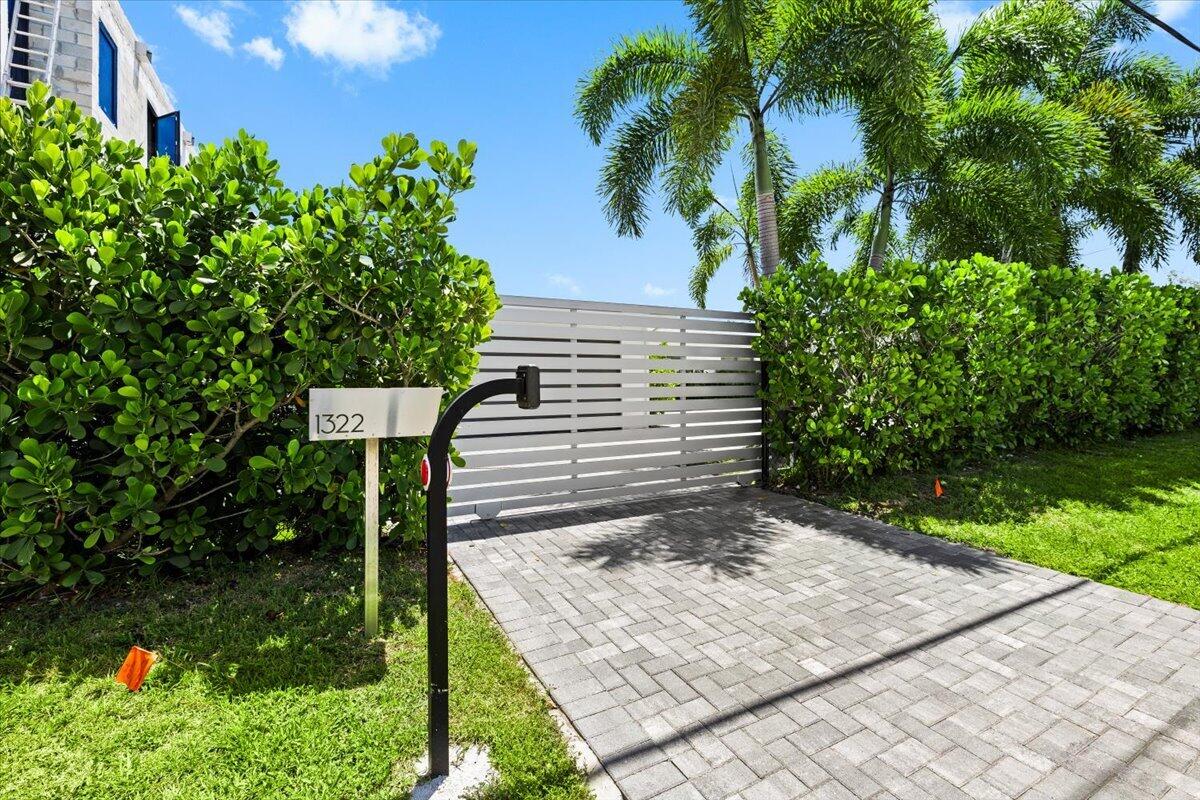 1322 CORDOVA, Fort Lauderdale FL 33316
