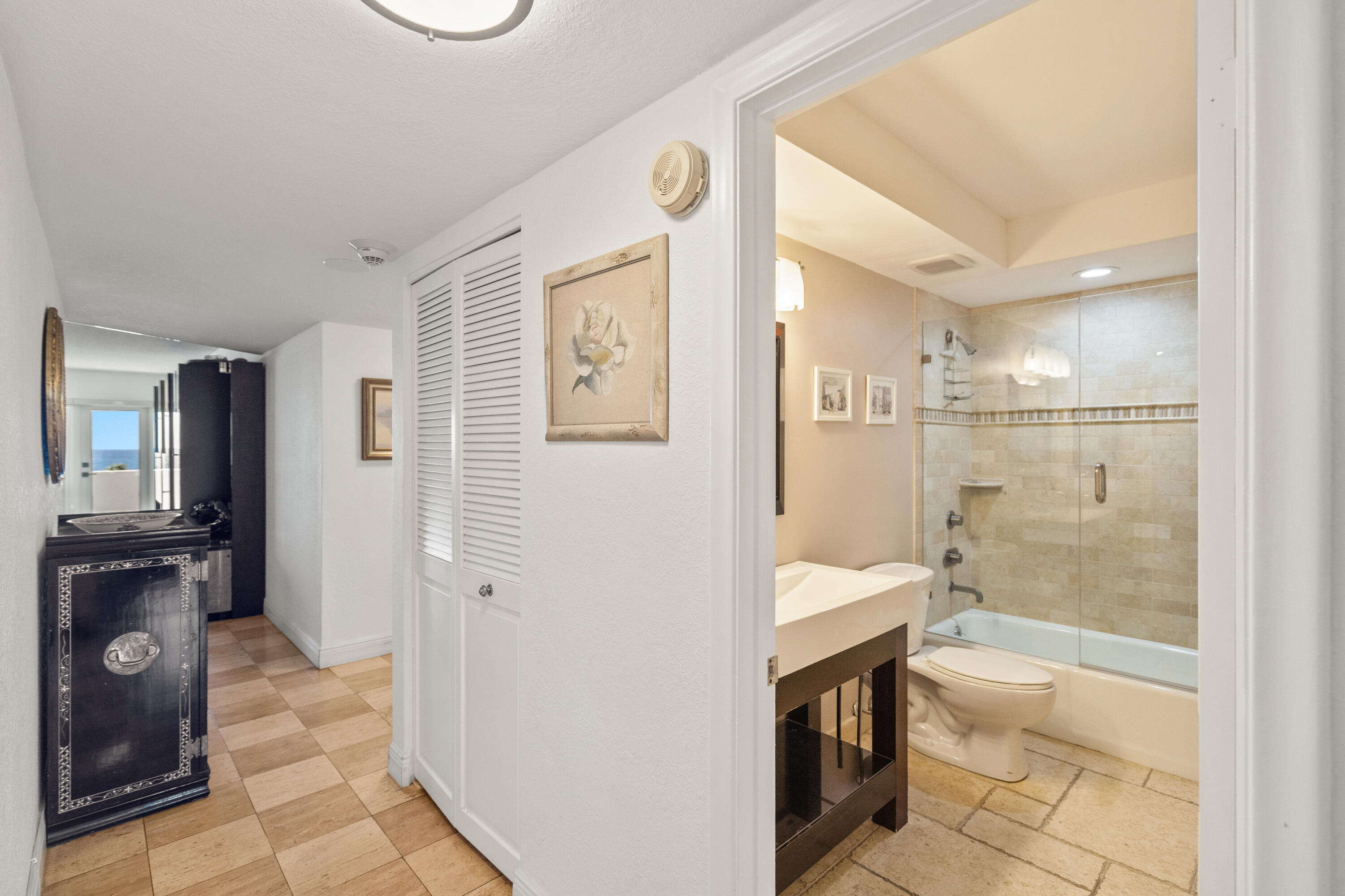 5100 N OCEAN #713, Lauderdale By The Sea FL 33308