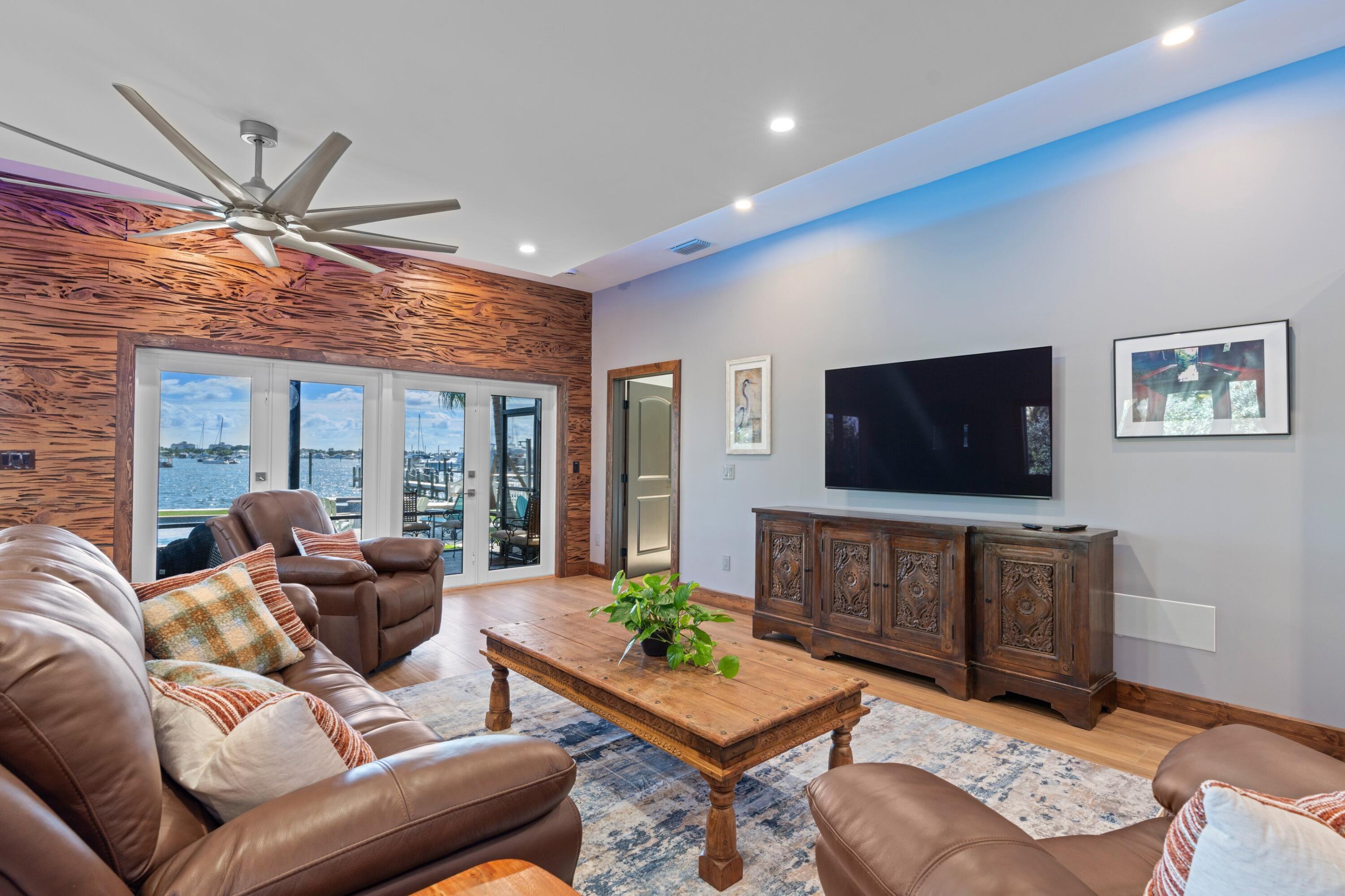 257 E 23rd, Riviera Beach FL 33404