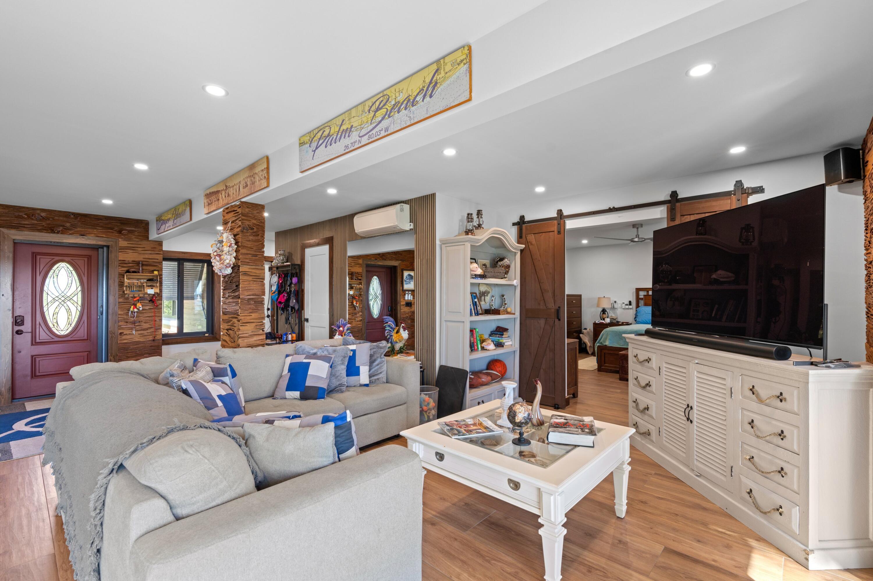 256 E 22nd, Riviera Beach FL 33404