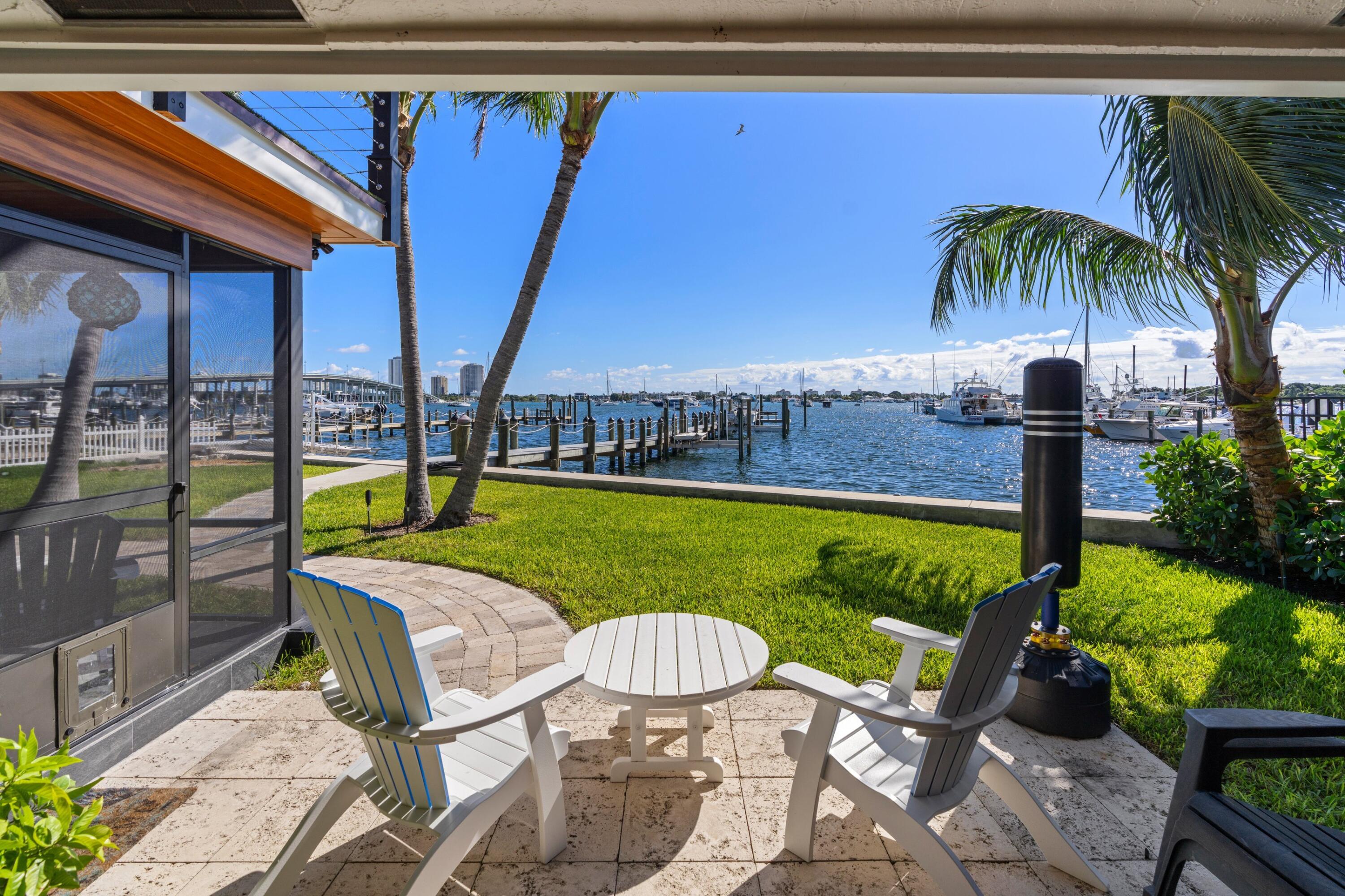 256 E 22nd, Riviera Beach FL 33404