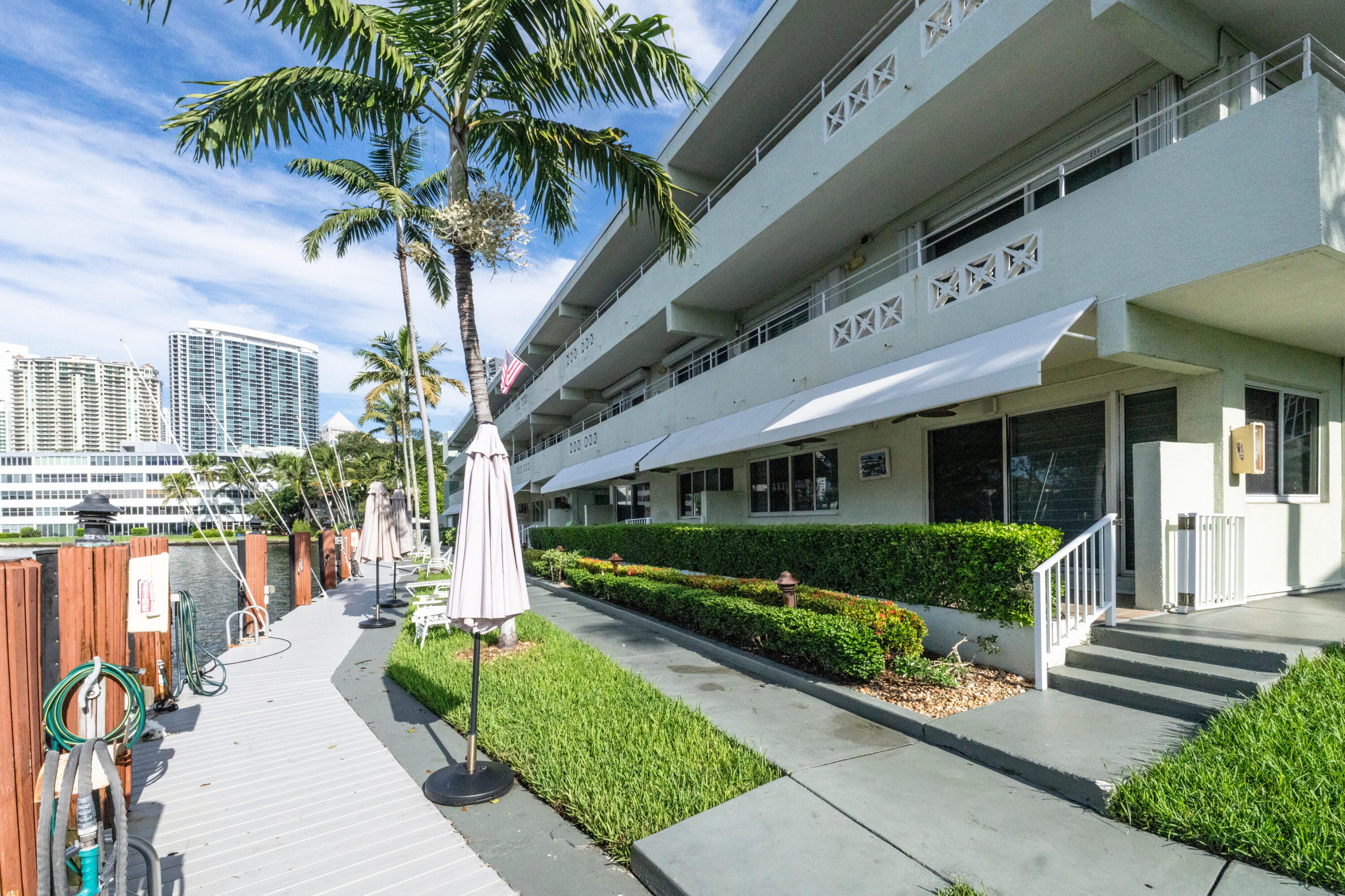 1000 SE 4th #323, Fort Lauderdale FL 33301