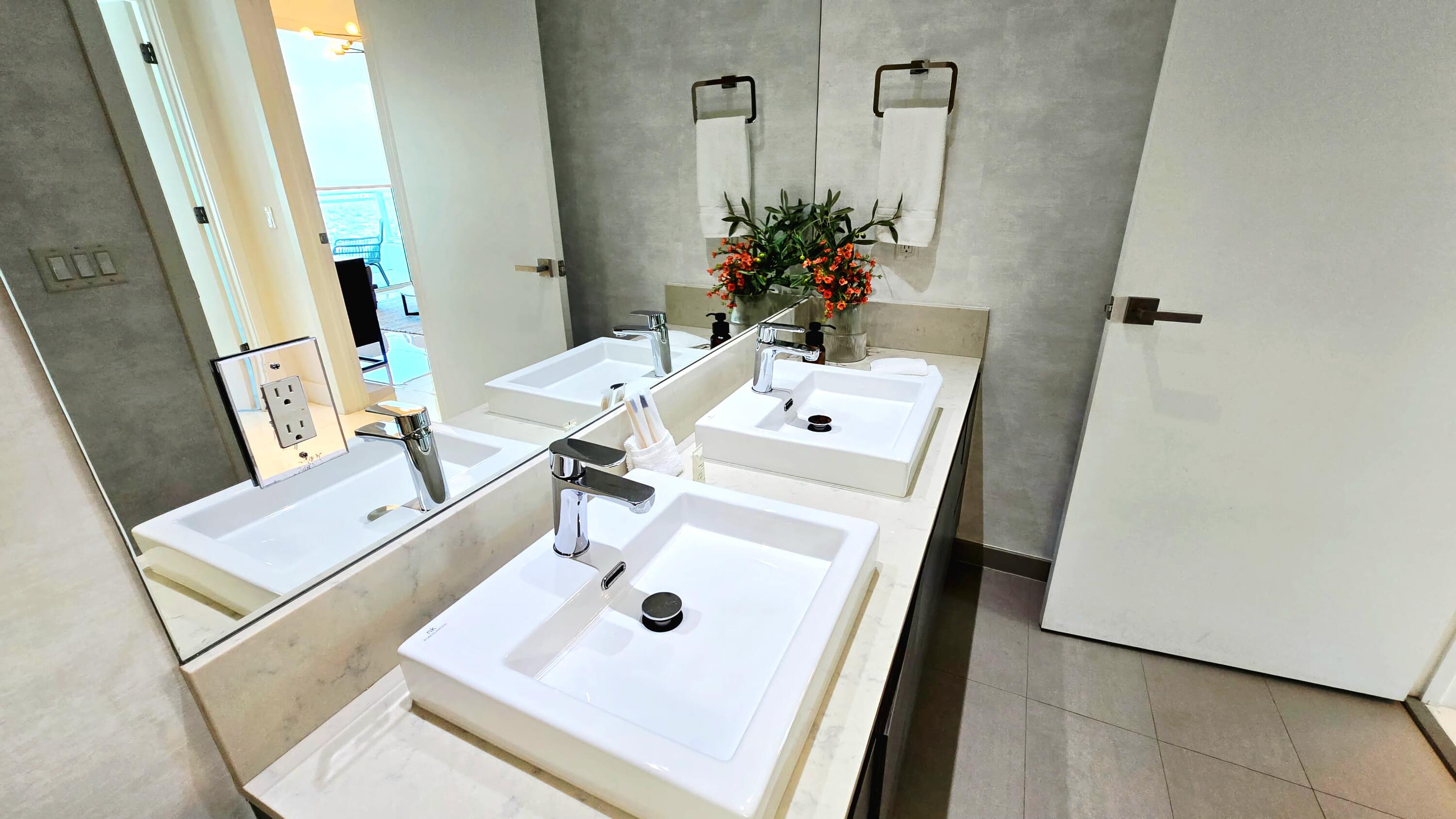 1080 Brickell #4207, Miami FL 33131