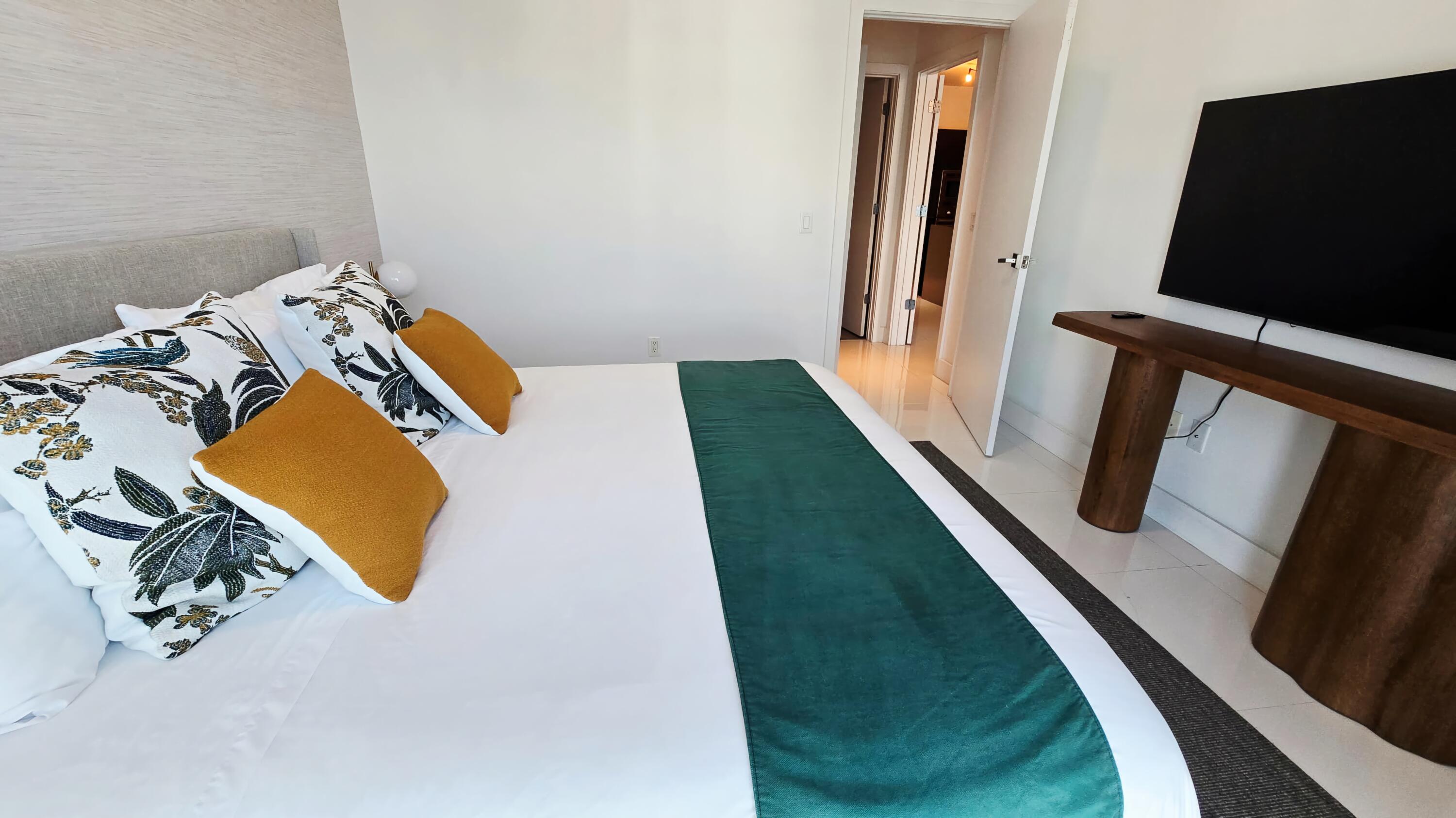 1080 Brickell #4207, Miami FL 33131