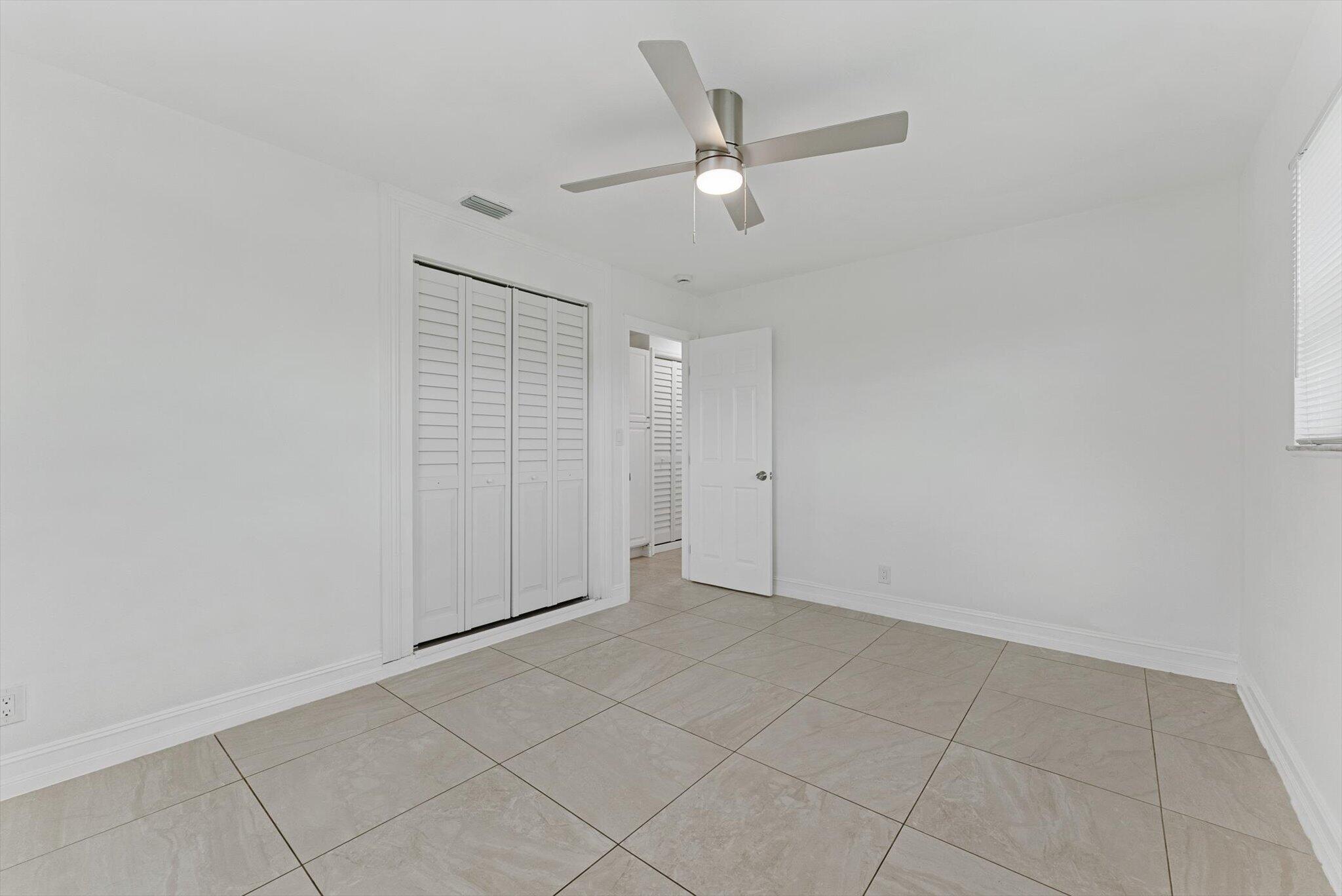 1420 9th, Lake Park FL 33403