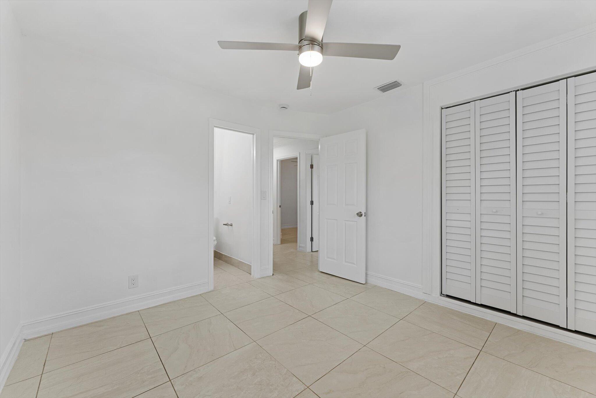 1420 9th, Lake Park FL 33403