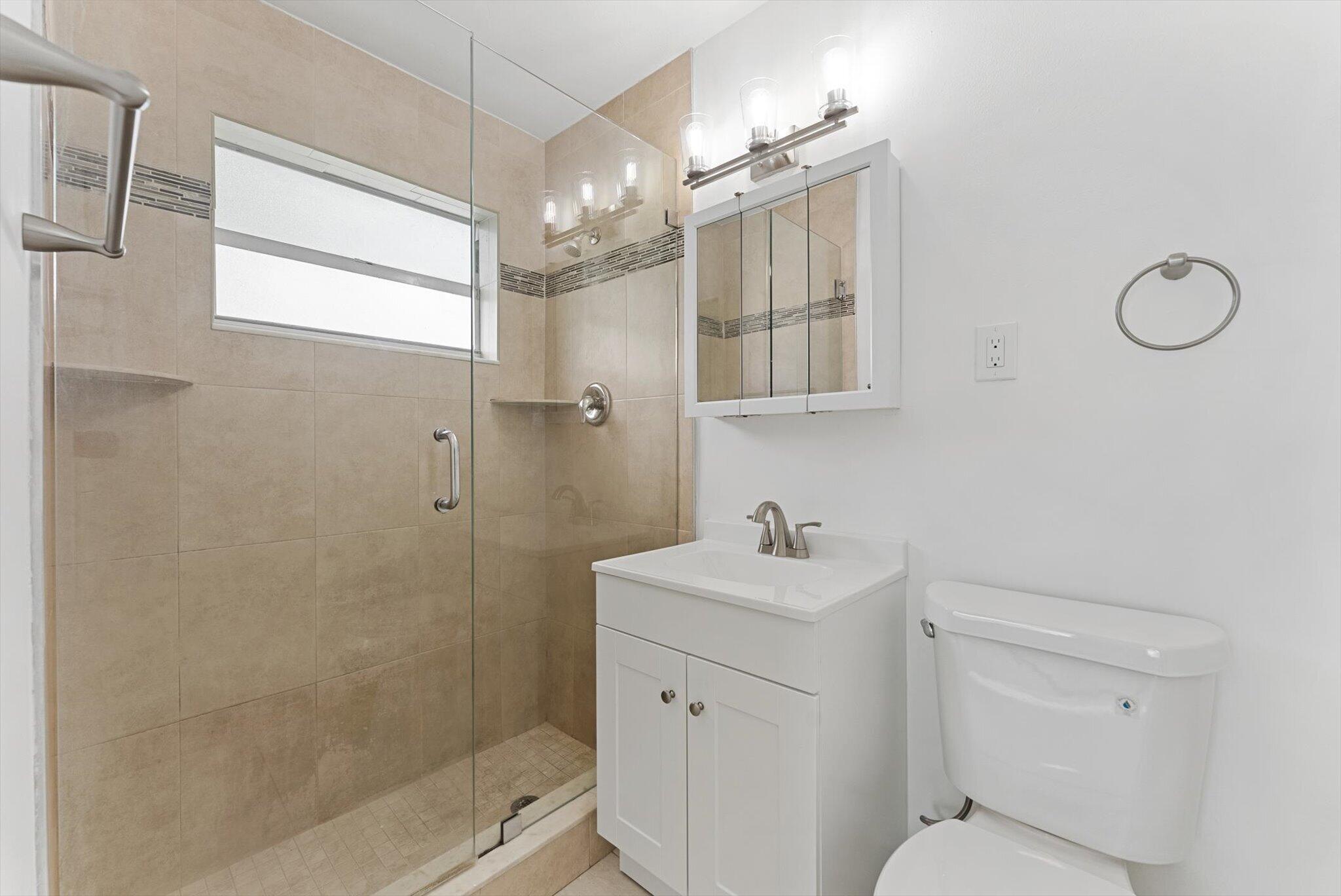 1420 9th, Lake Park FL 33403