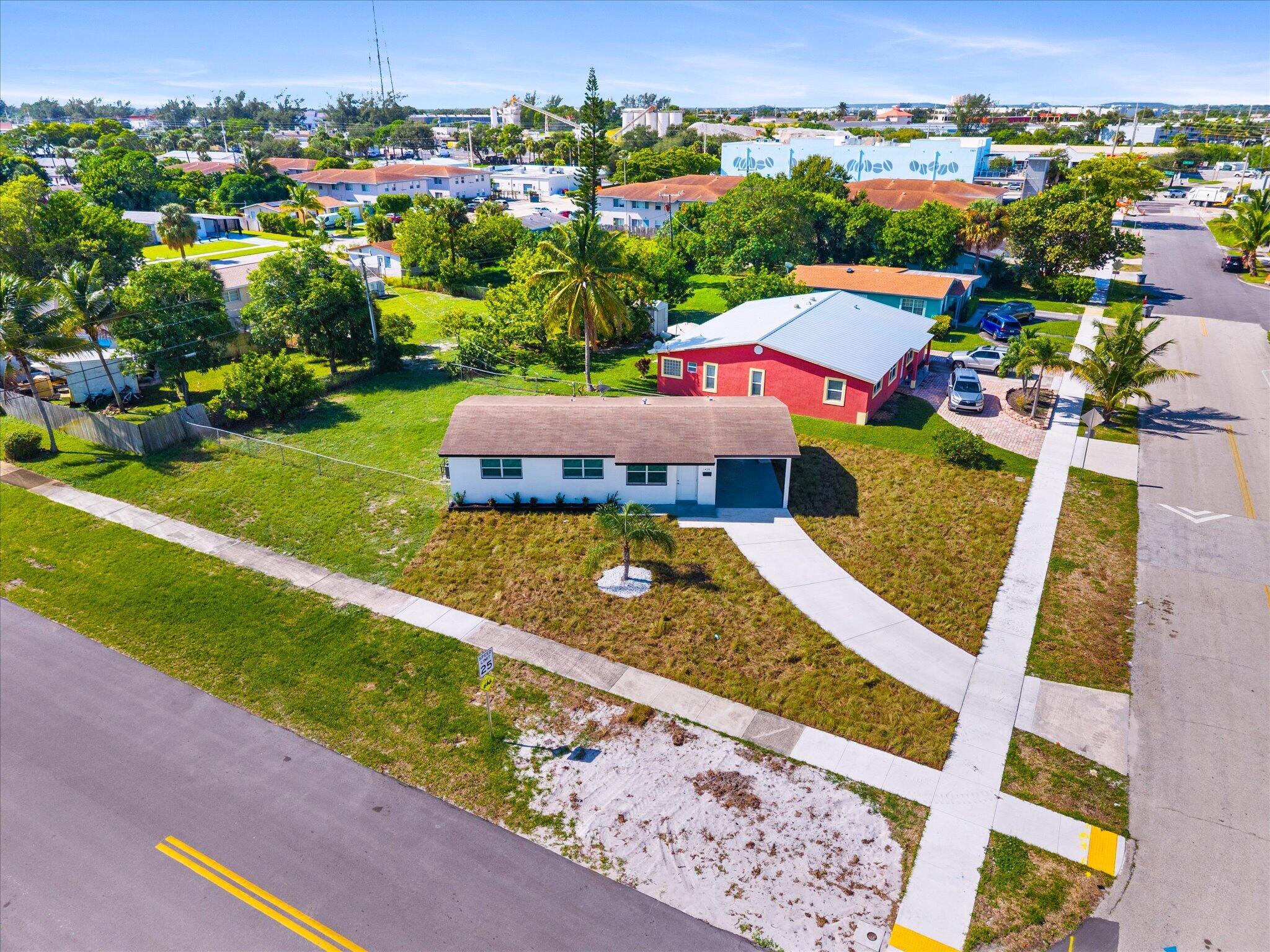 1420 9th, Lake Park FL 33403