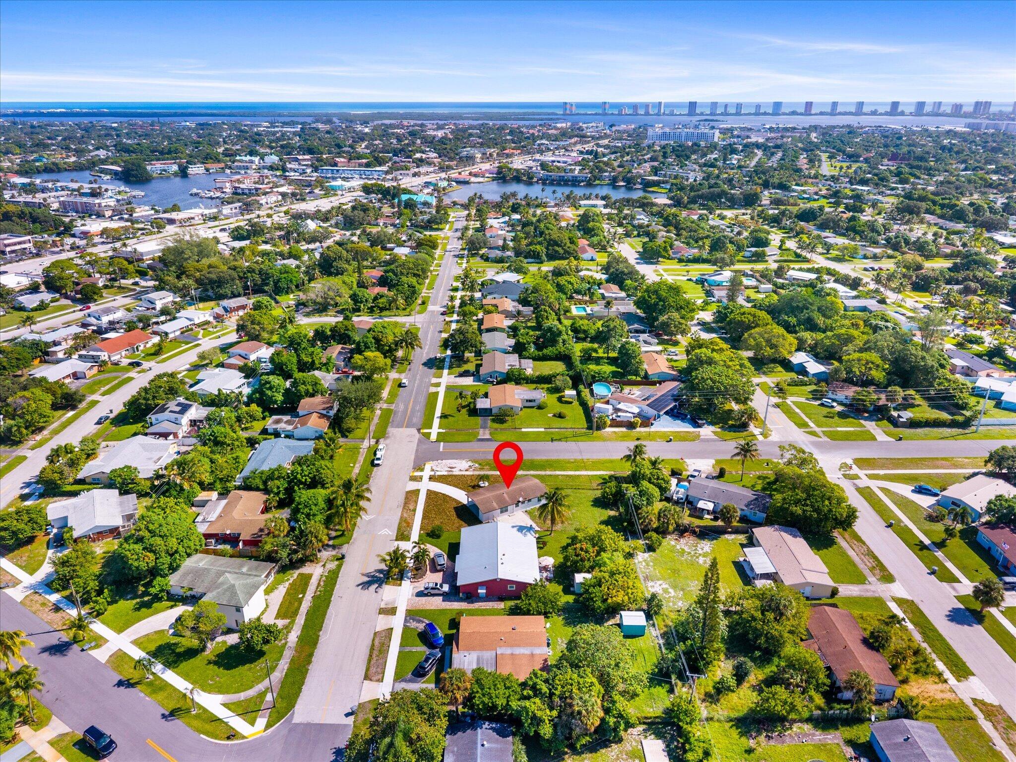 1420 9th, Lake Park FL 33403