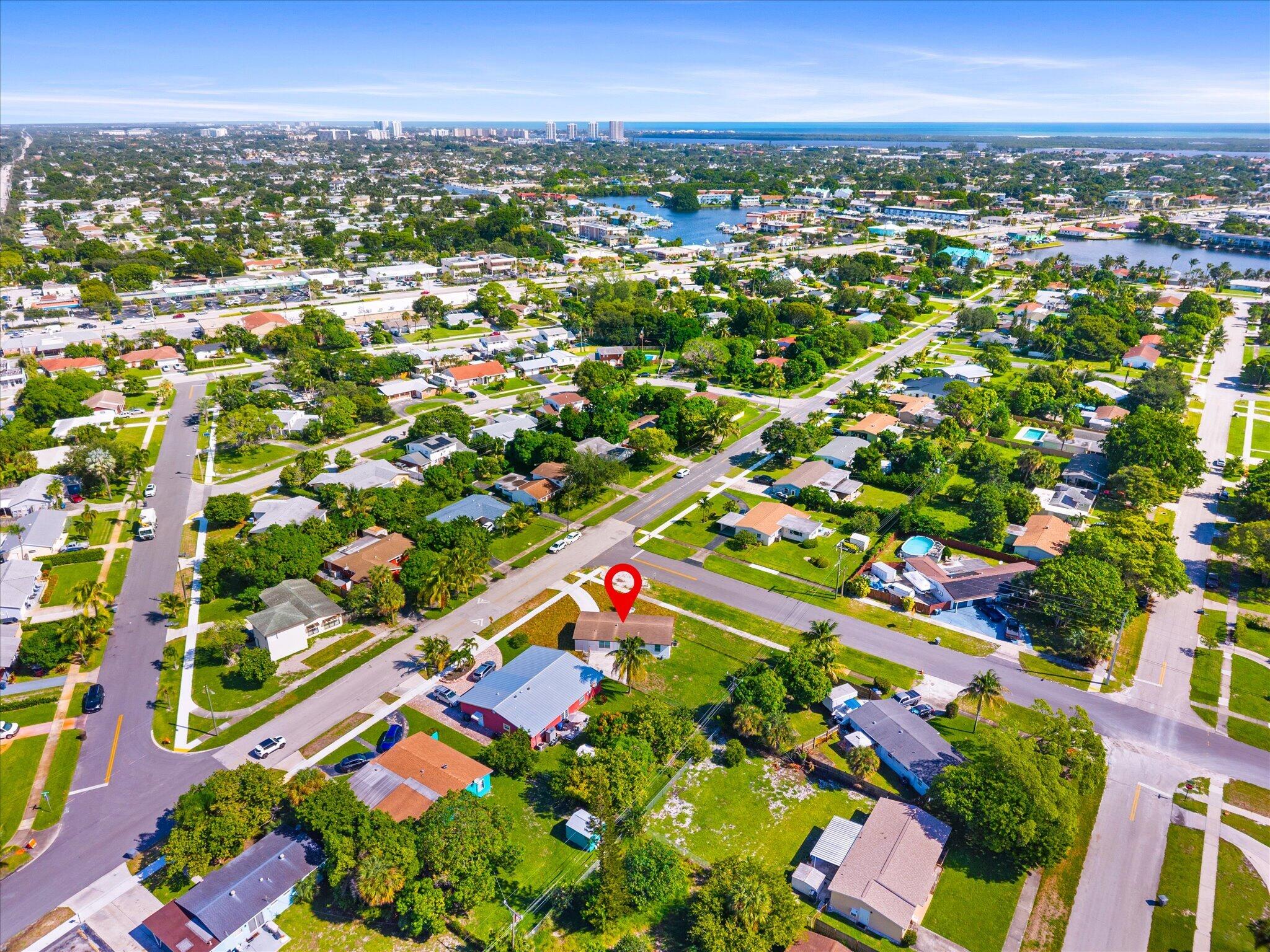 1420 9th, Lake Park FL 33403