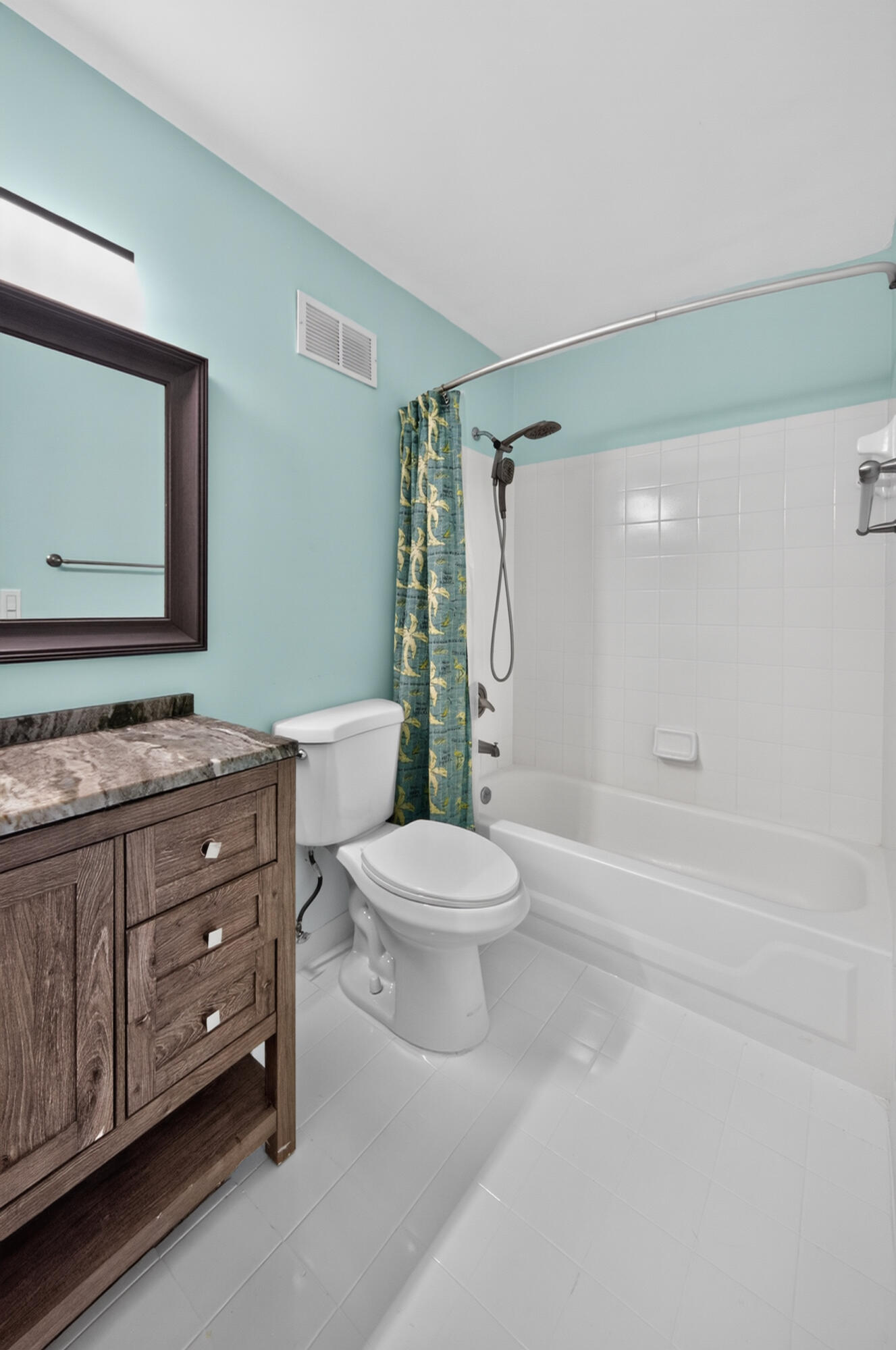 131 Yacht Club #109, Hypoluxo FL 33462