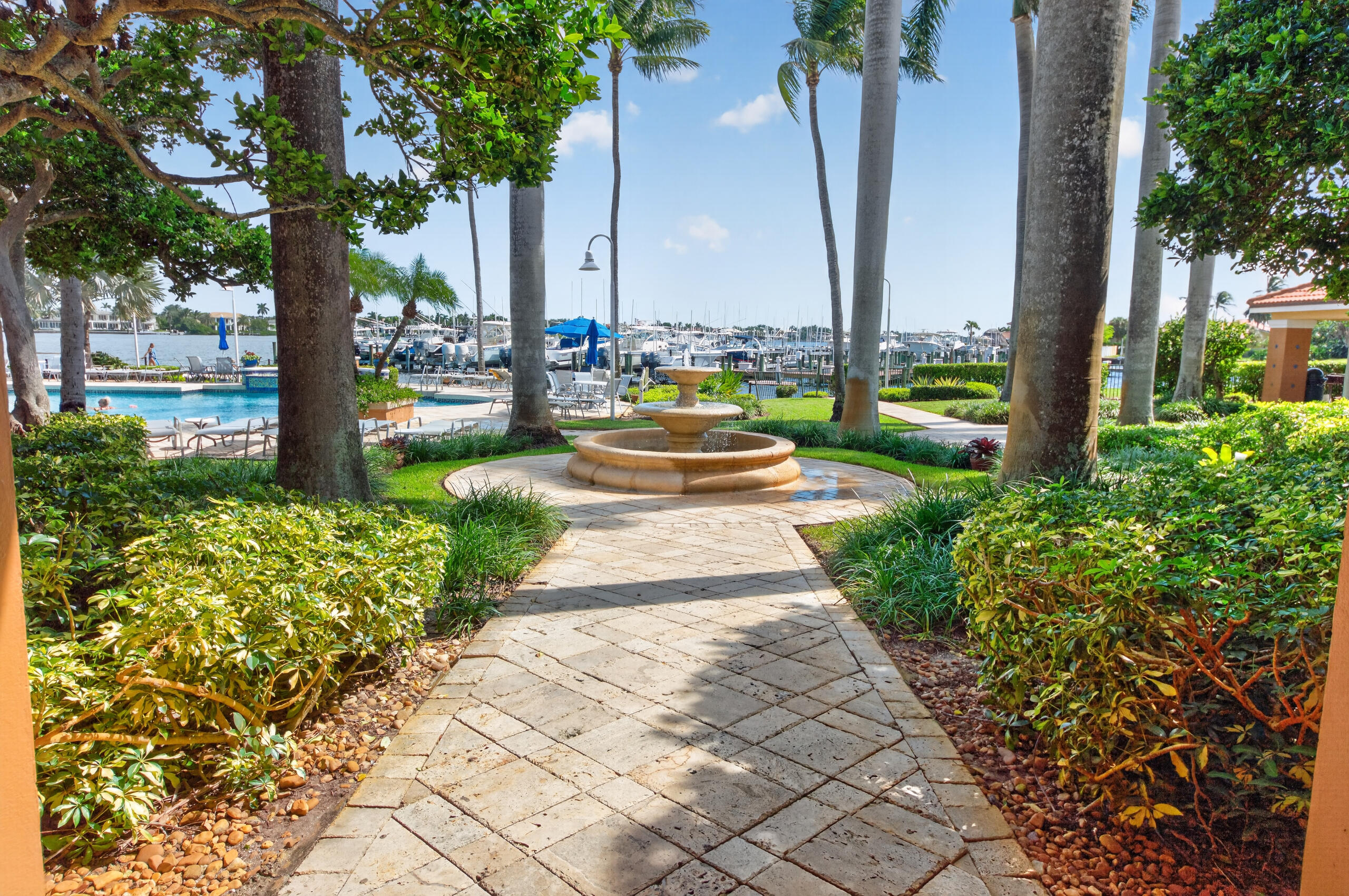 131 Yacht Club #109, Hypoluxo FL 33462