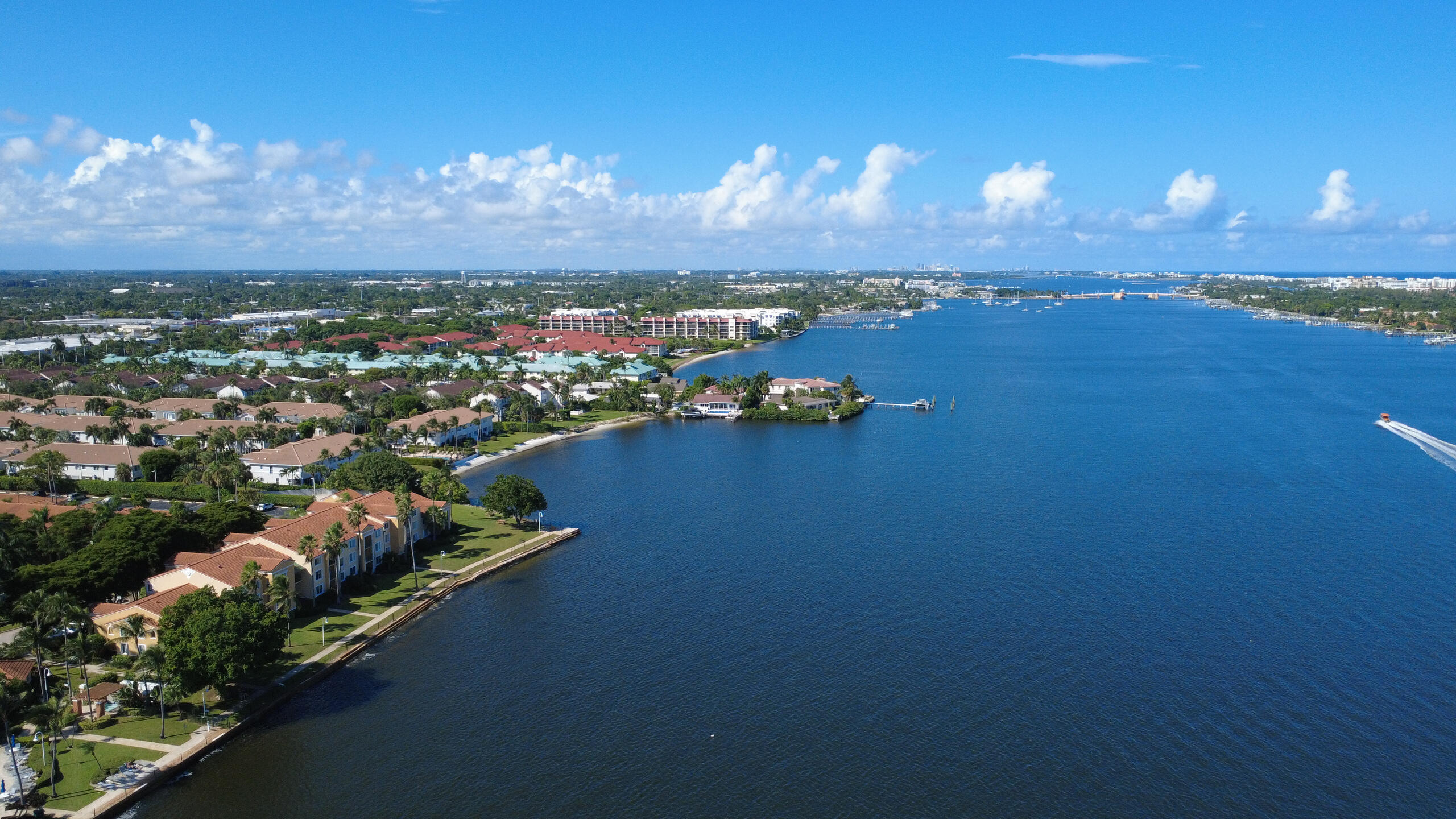 131 Yacht Club #109, Hypoluxo FL 33462
